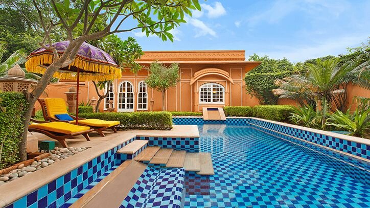 Oberoi_jaipur_luxury_resorts_clothes_and_water2.jpg