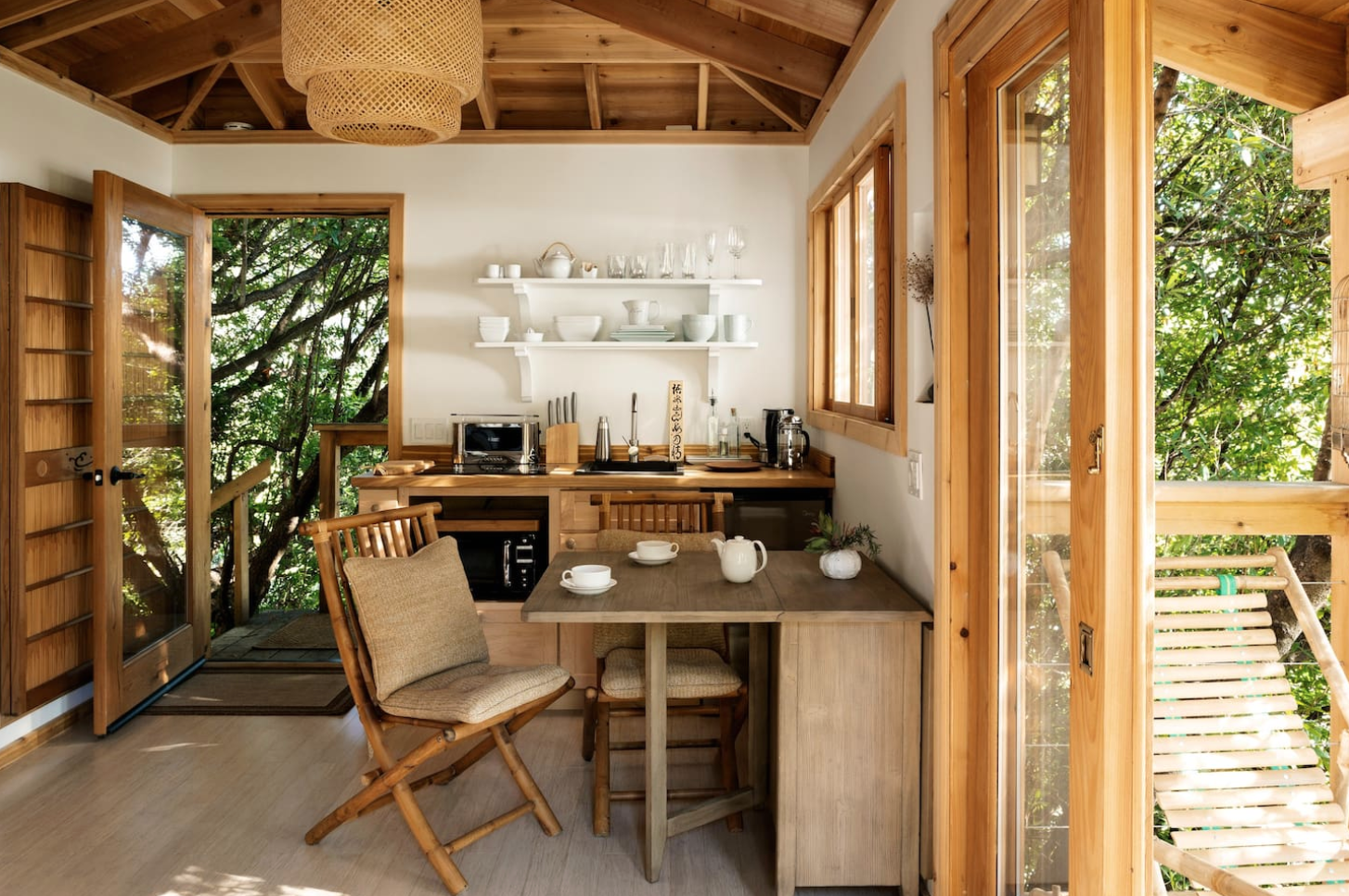 stinson-beach-cabin-clothesandwater