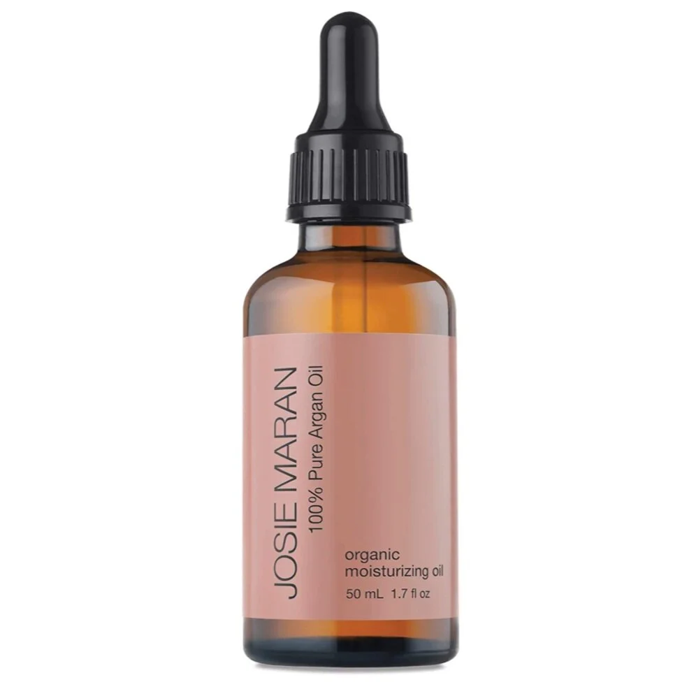 your-complete-guide-to-cold-weather-skincare-josie-maran-argain-oil-clothes-and-water