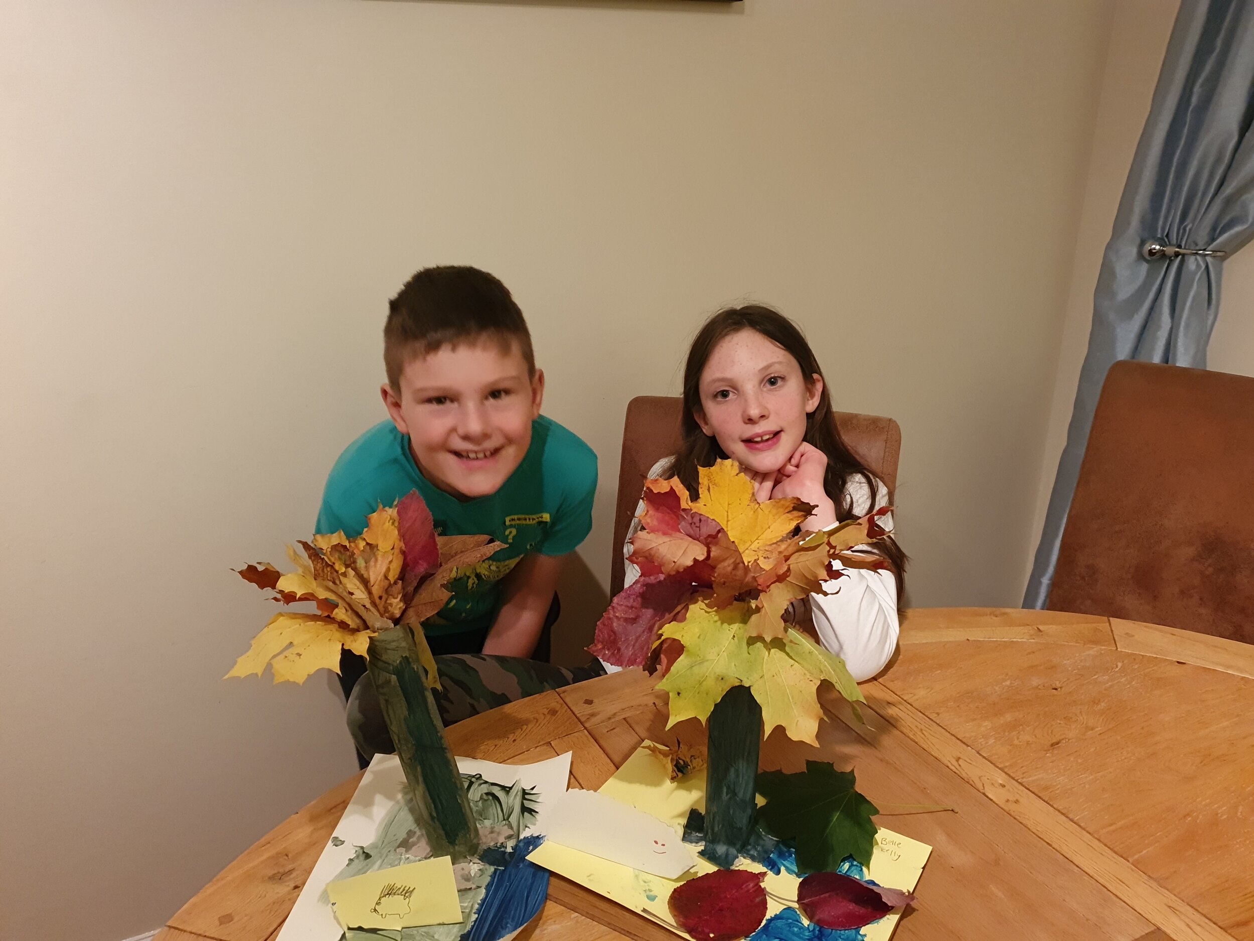 3D trees, colourful paintings and leaf animals - an autumn art workshop