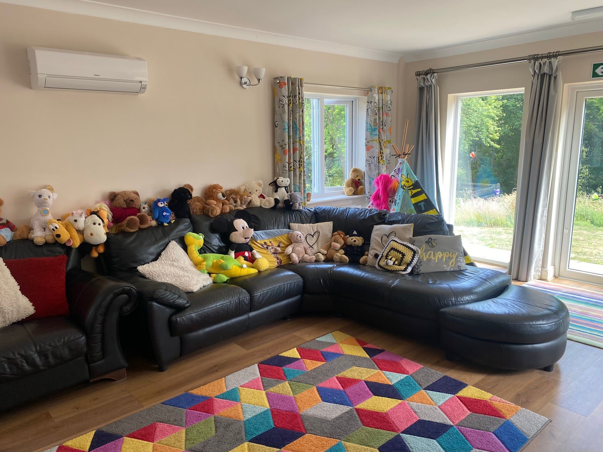 HH lounge with teddies.jpg