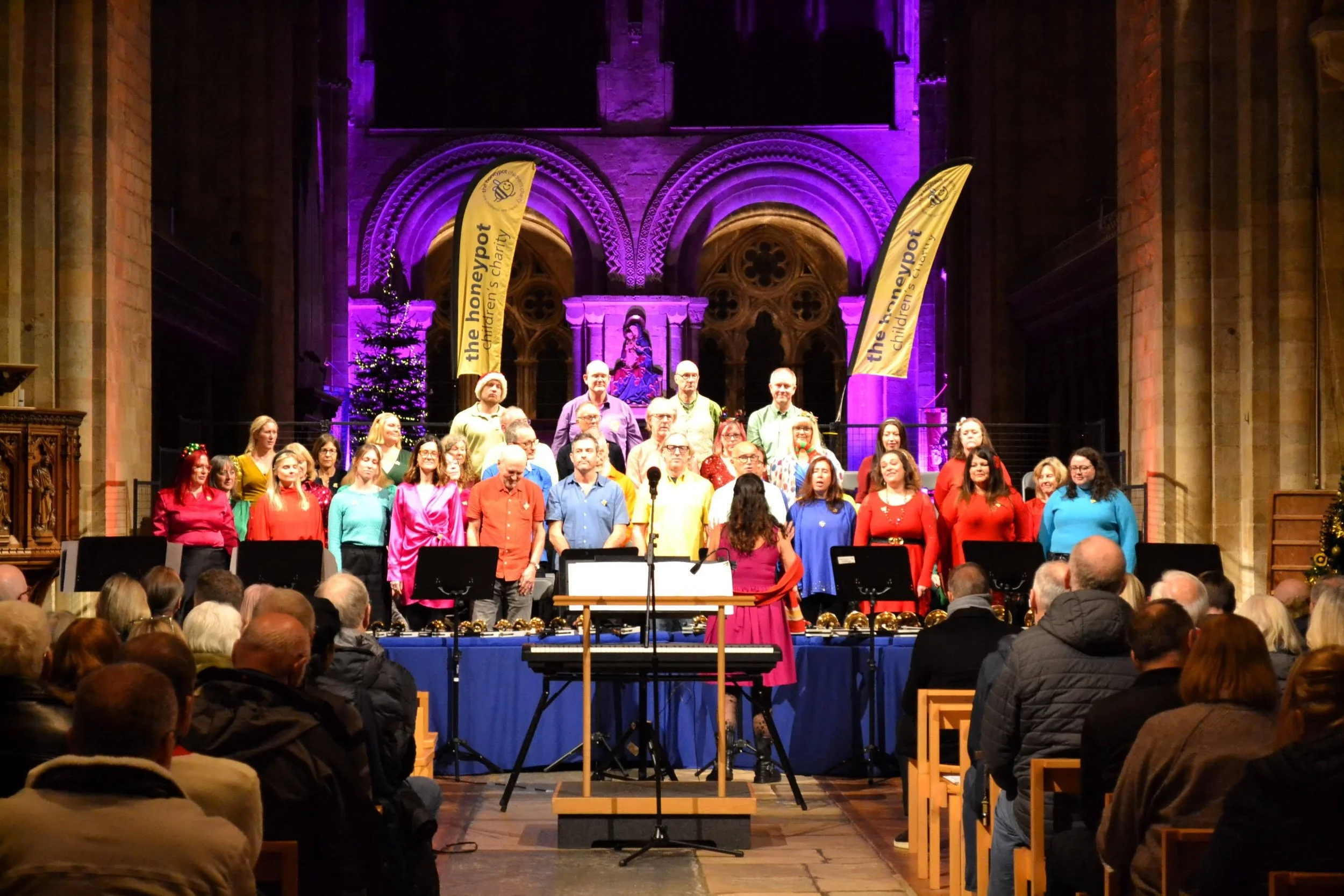 Honeypot Carol Concert Brings Christmas Cheer to Romsey Abbey for Another Year