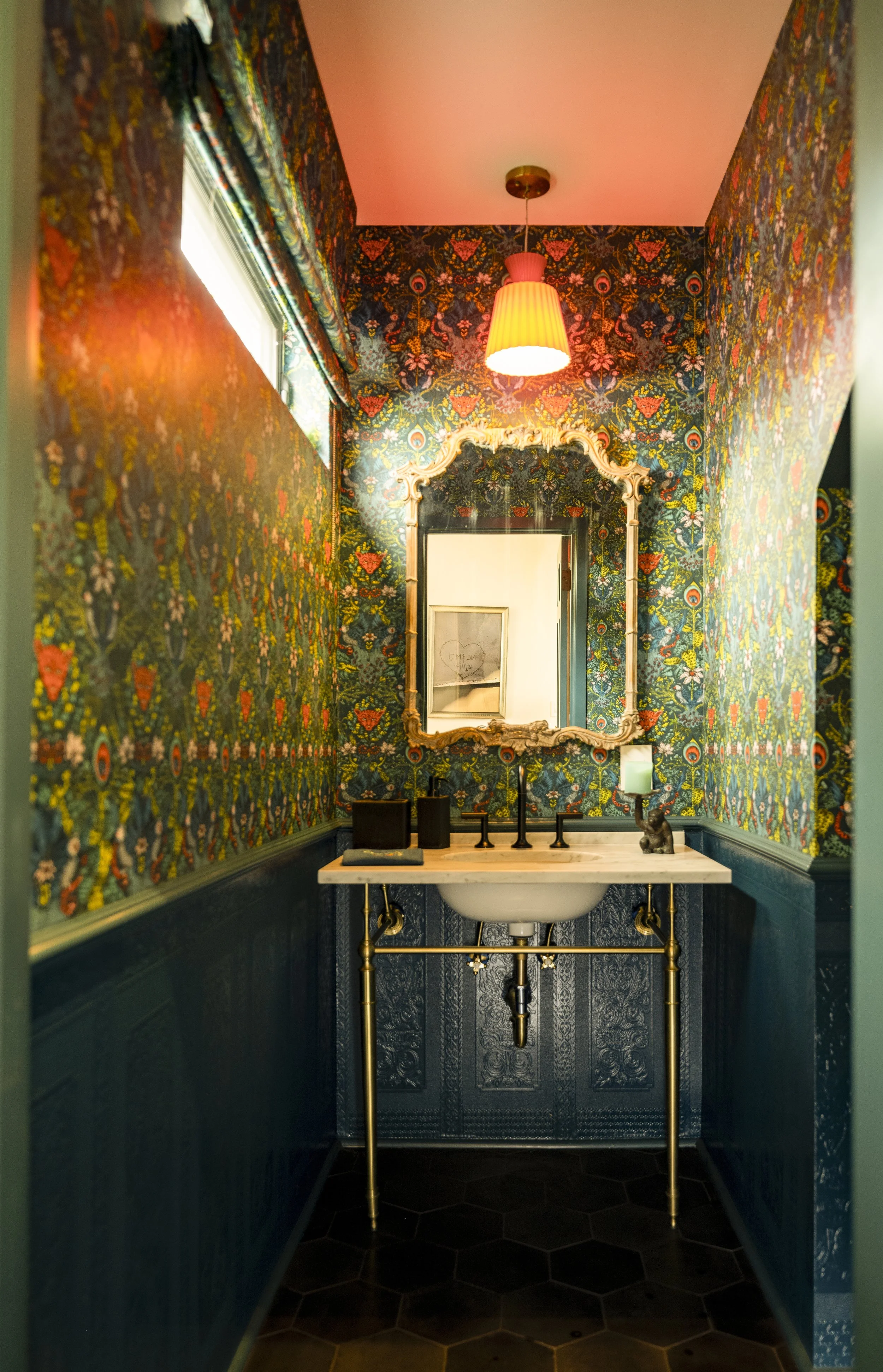 Bathroom wallpaper.jpeg