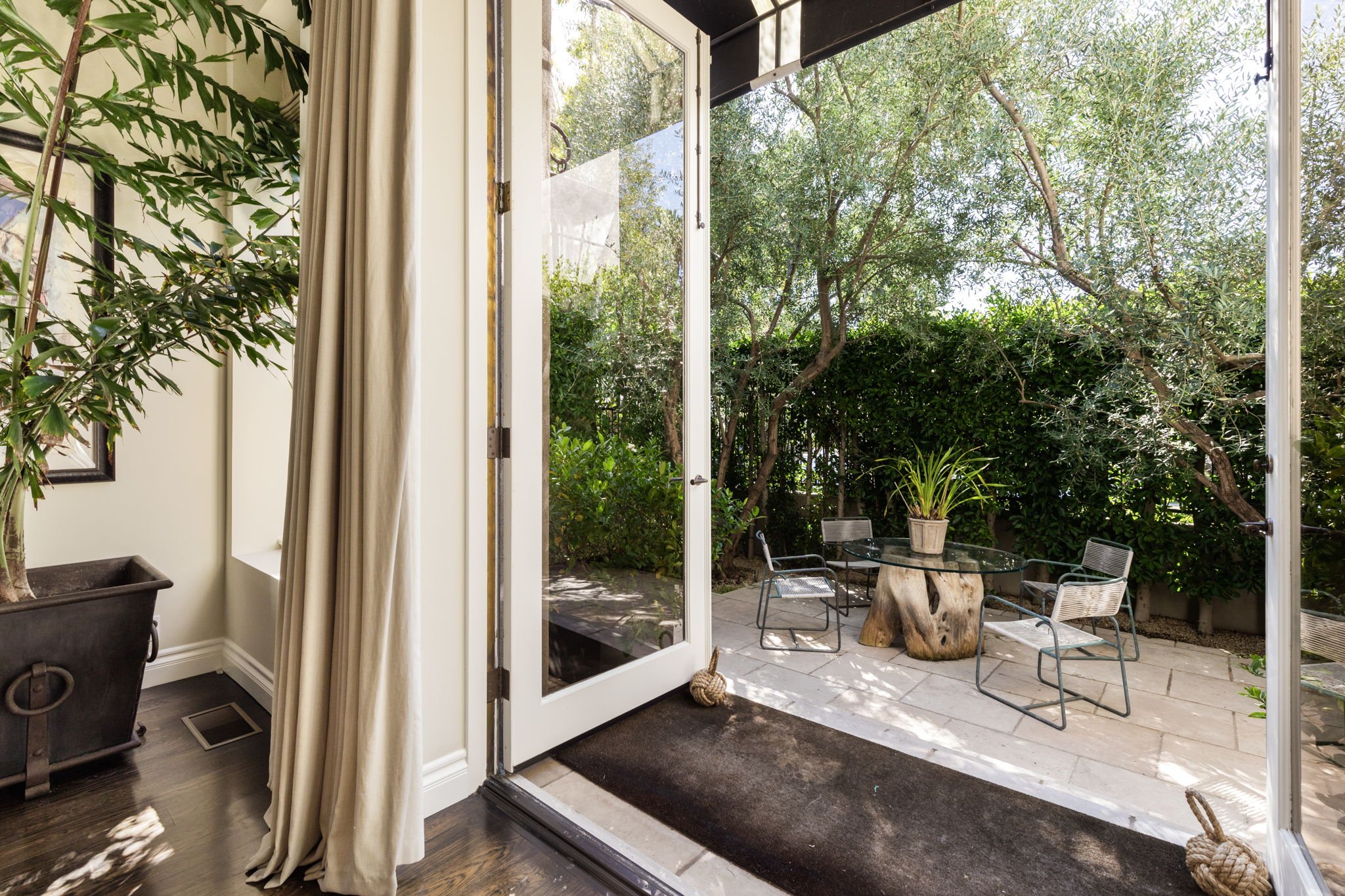 4-web-or-mls-590-moreno-ave.jpg