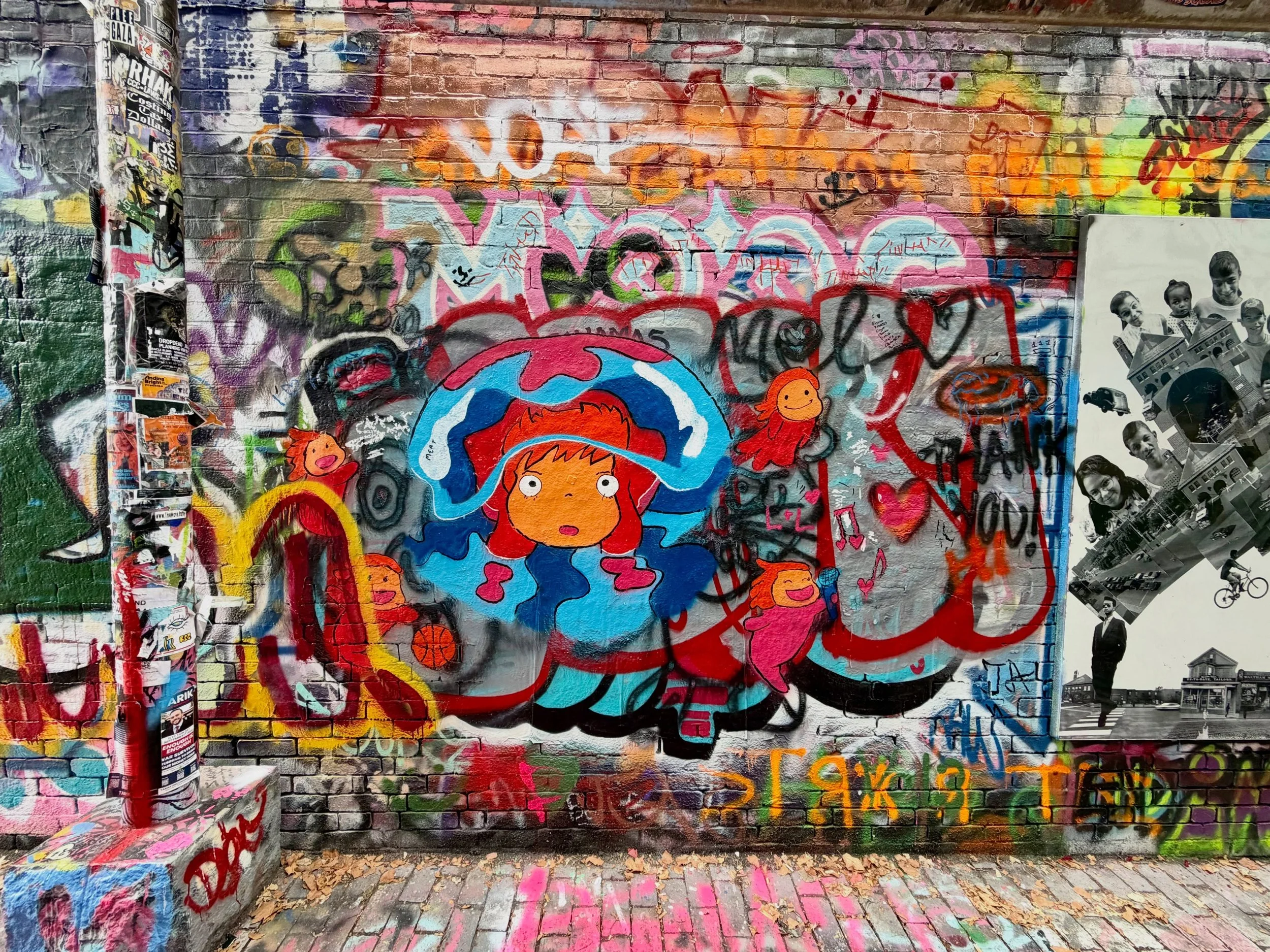 Ponyo In Graffitti Alley! I I loved this movie. Anyone know who the artist is? Tag them in the comments below.  Thanks! 

#publicart #streetart #miyazakihayao #graffittialley #cambridgema
