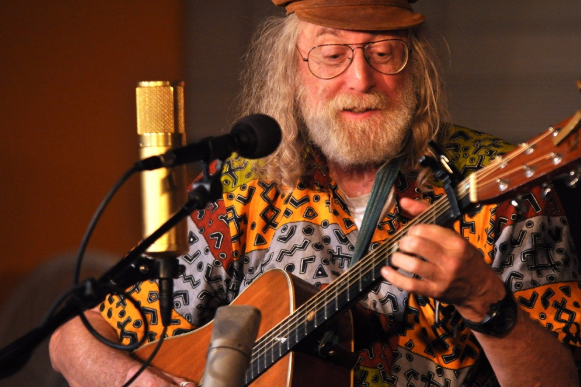  The Mainstay will welcome acclaimed folk singer songwriter and storyteller Mike Agranoff 