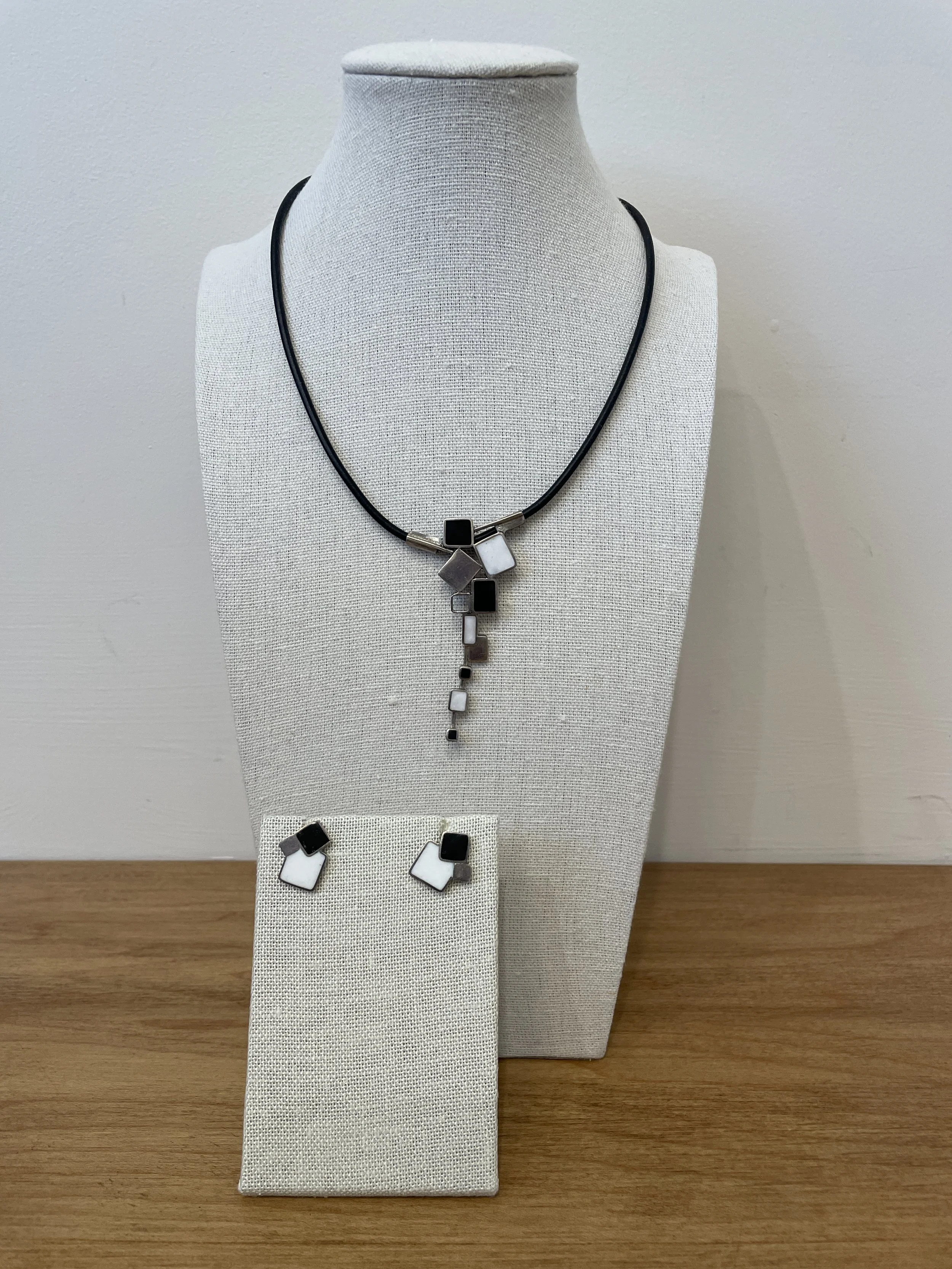 Modernist Necklace Set in Silver and Onyx