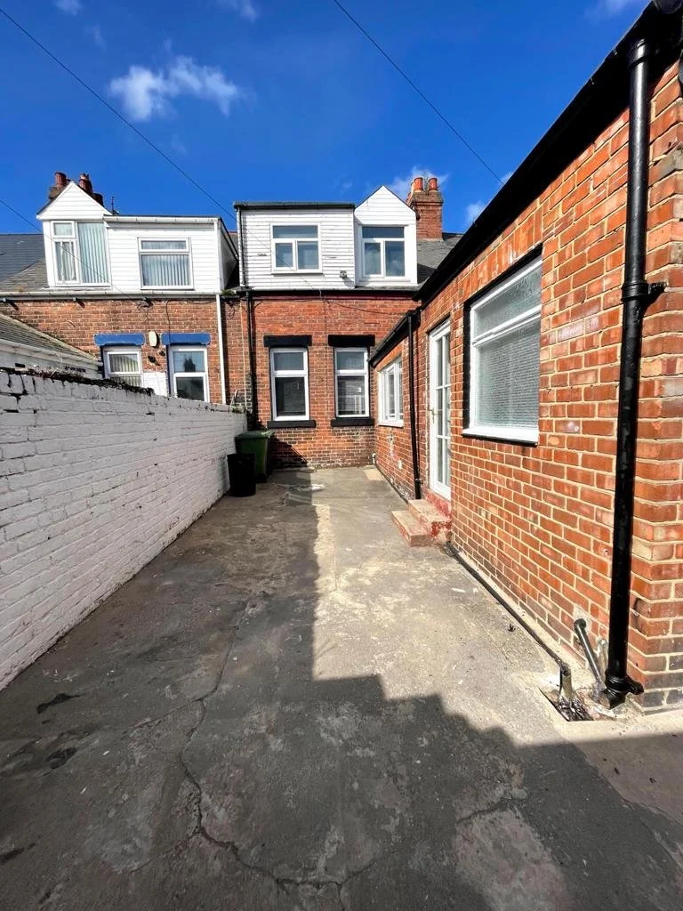 131 hasting st back.jpeg