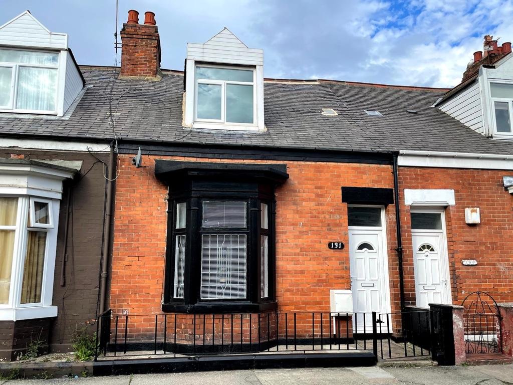 131 hasting st front.jpeg
