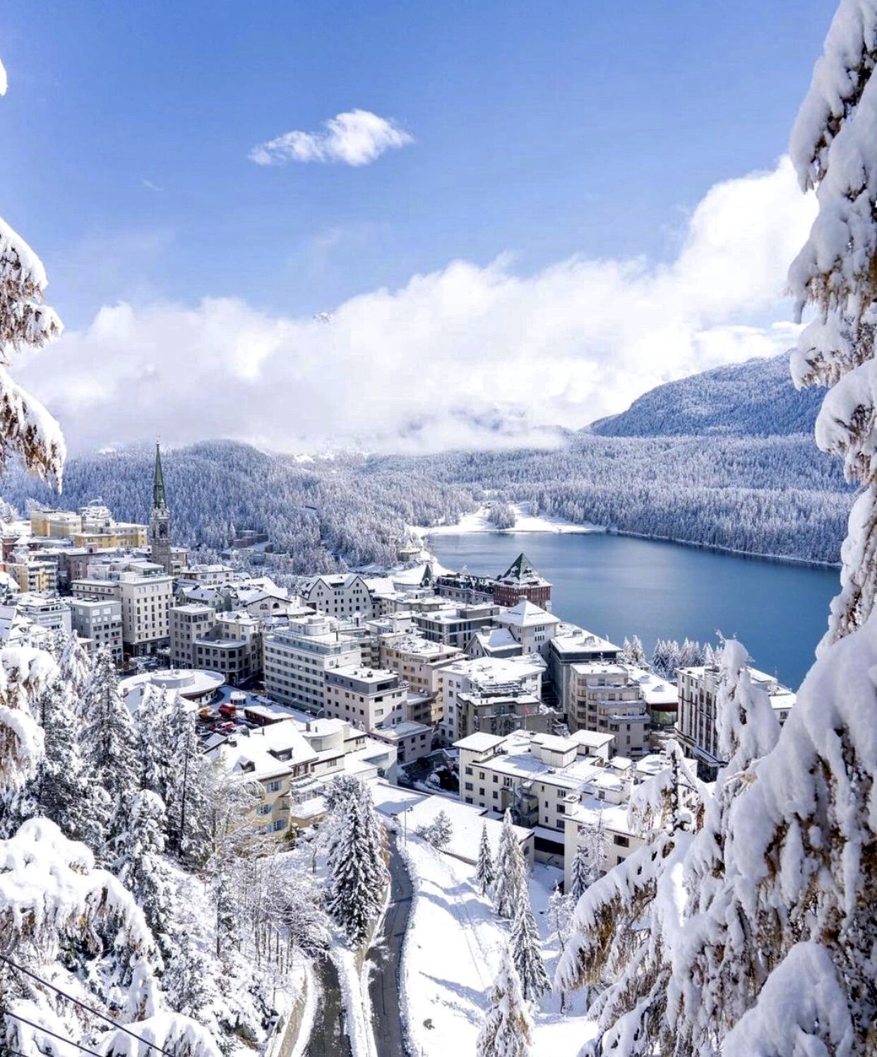 St.Moritz a little fairy tale city of less than 5000 inhabitants. Isn’t the view already an artwork ? You can’t buy it – you have to come!
