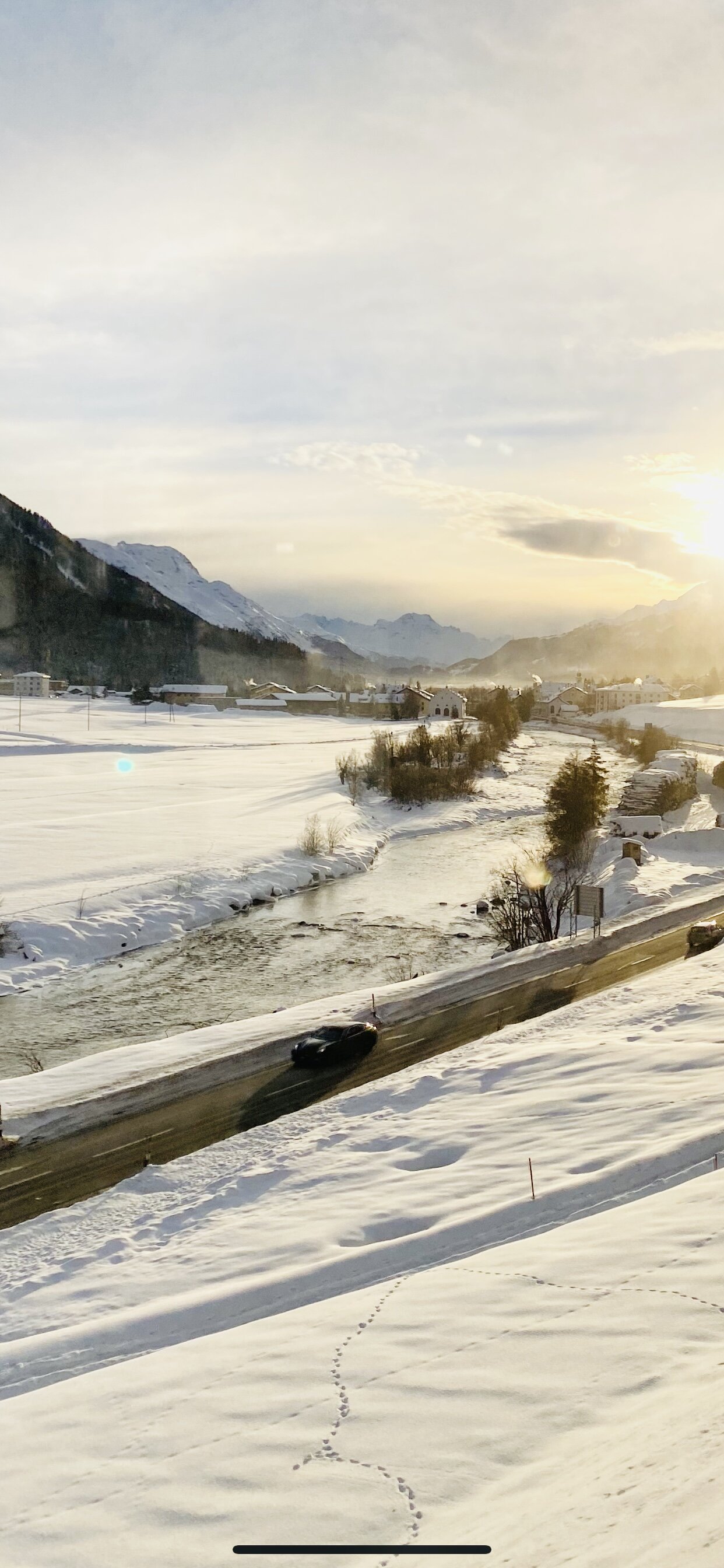 The "Slow Art Experience" requires time, to let the soul hang out loose and to enjoy the landscape while sitting on the train traveling to St.Moritz or between the villages.