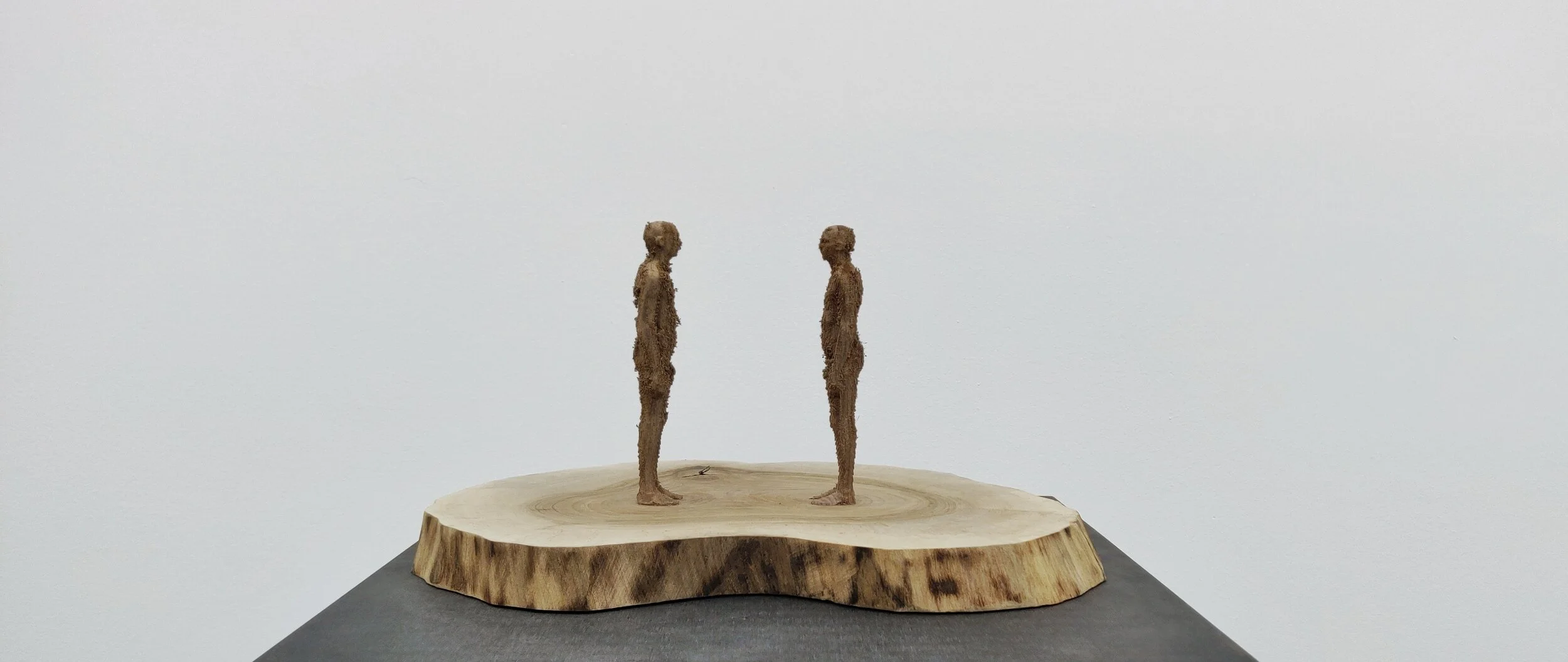Aron Demetz, untitled, 2019. Wood, 25x43x30cm. Courtesy the artist and Galleria Doris Ghetta