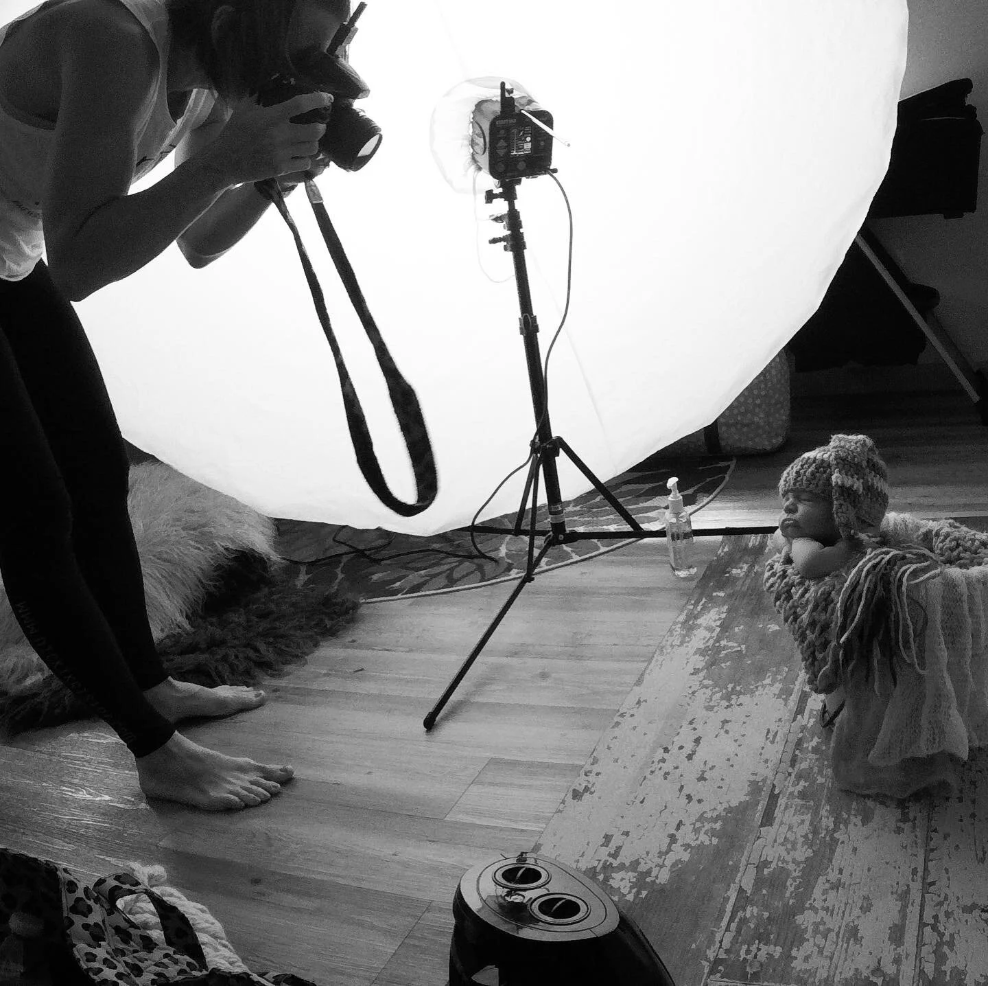 Behind the scenes newborn session Nicki Kristof Photography