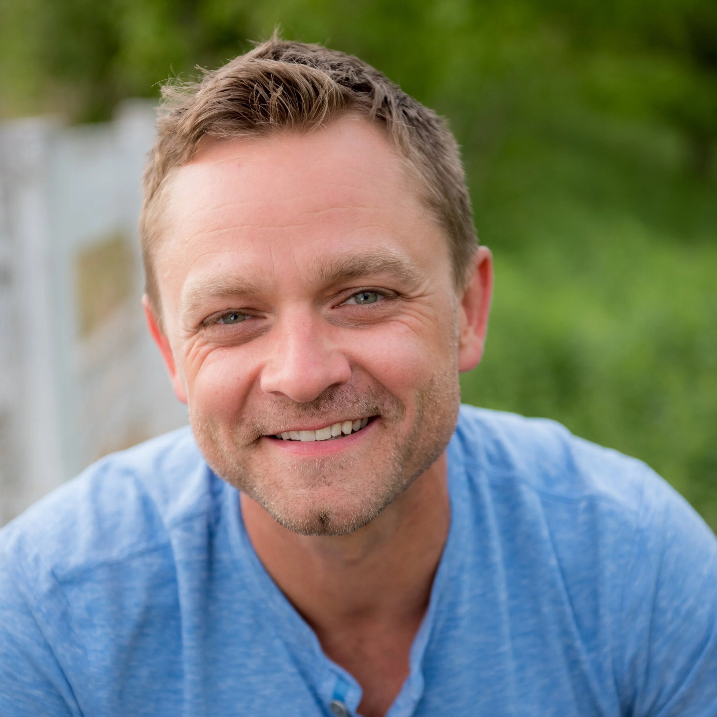 Andy is a connector of people with a penchant for helping them see value in their relationships and experiences. Over the last decade, he has been earned developing well-crafted messaging and communication strategies across a range of industries, in…