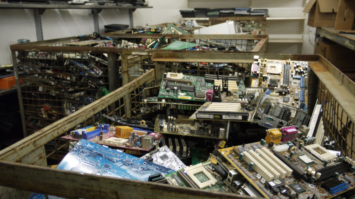 Don’t Toss It, Fix It! Europe Is Guaranteeing Citizens the “Right to Repair”