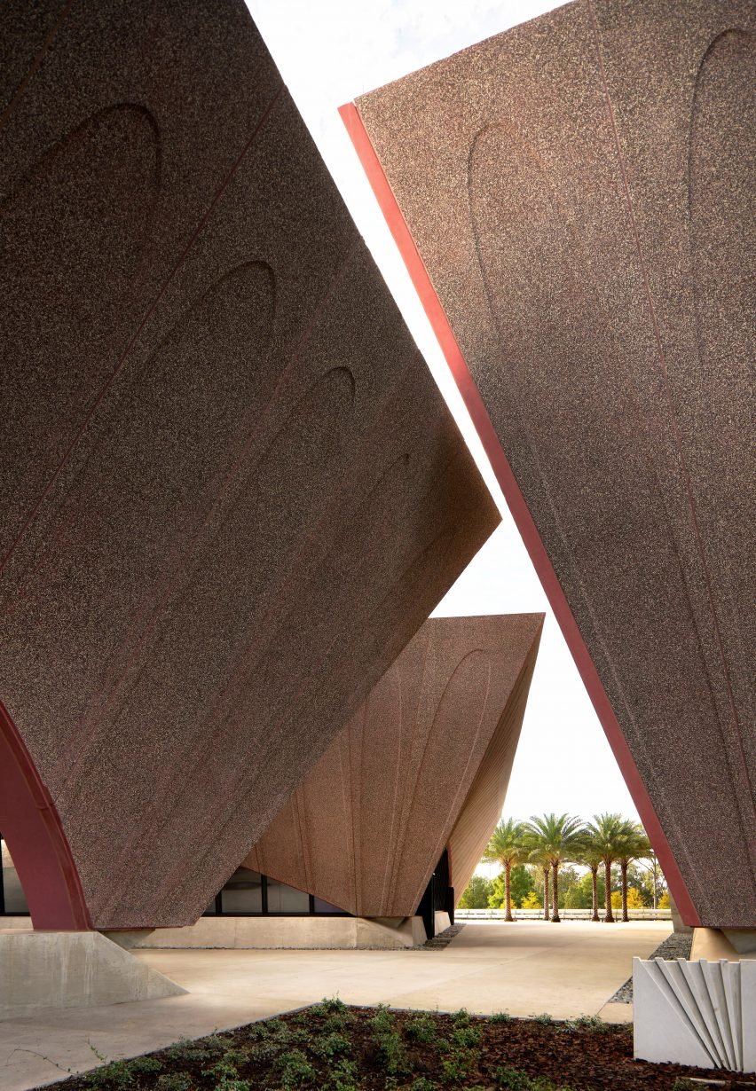 adjaye-associates-winter-park-library-events-center-us-architecture_dezeen_2364_col_5-852x1230.jpg