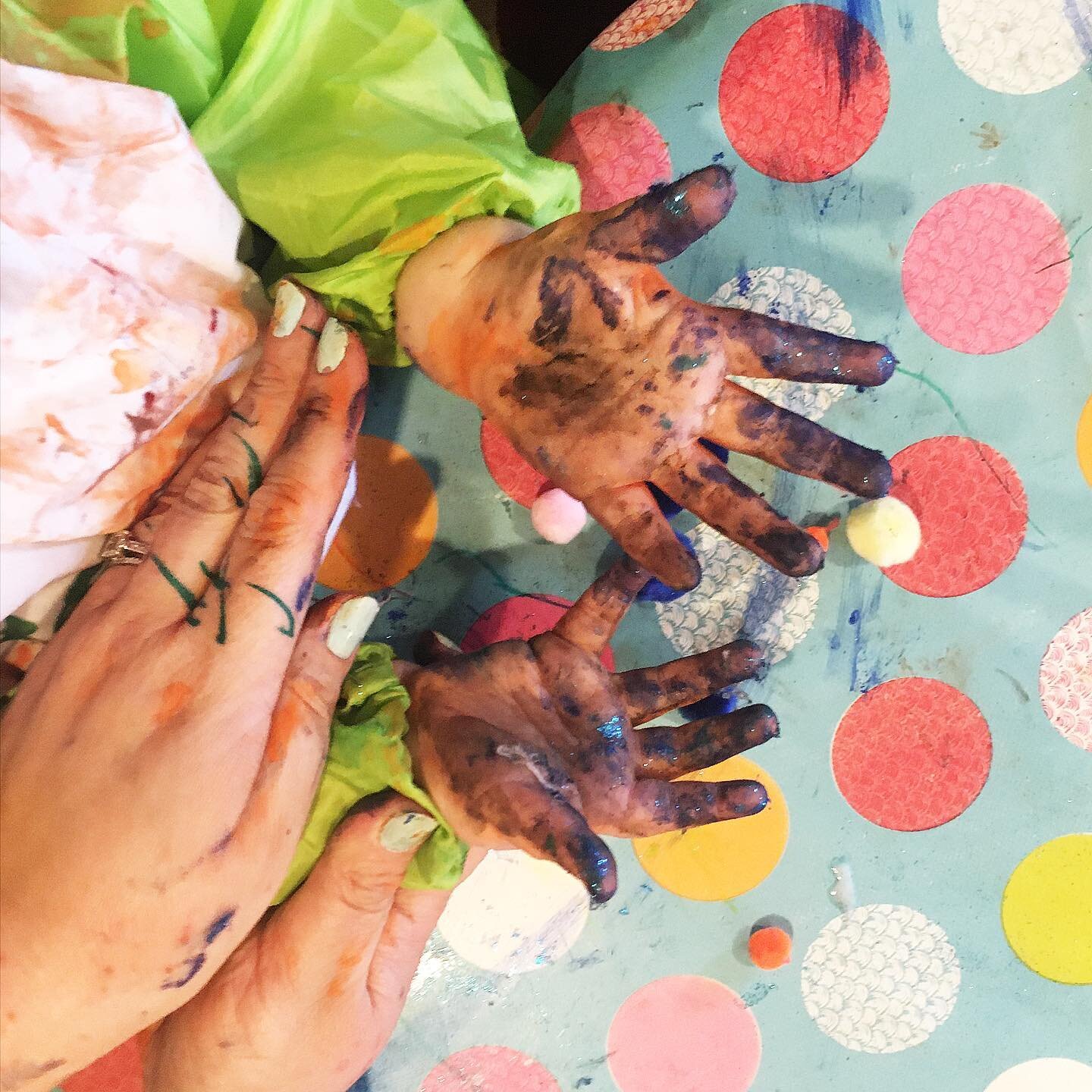 Messy hands from this mornings mummy and baby group - Halloween edition 🕷😋
