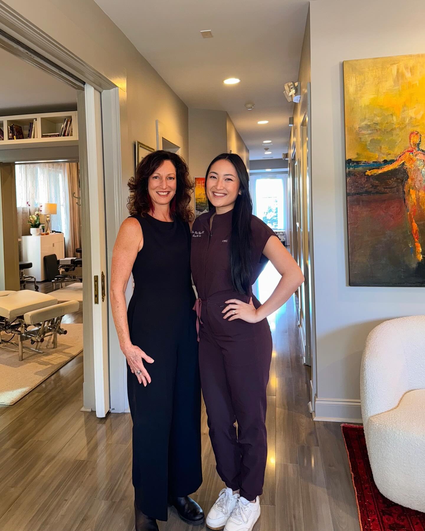 Friends and Family Day at Live Well Chiropractic was a huge success! Dr. Shoshana and Dr. Keely had a blast connecting with our community, while patient and nutritionist Brent Montean shared his delicious, energy-boosting creations! 

Ready to experi