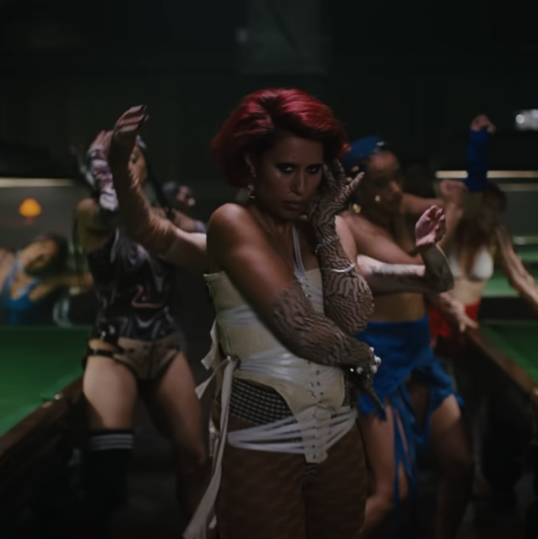 Raye : Hard Out Here & Black Mascara