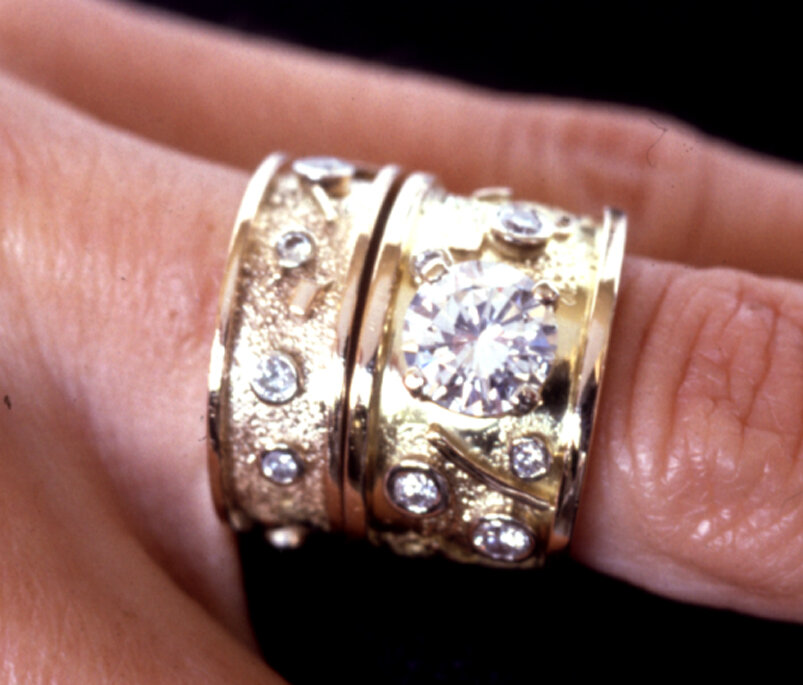  Diamonds, 14k yellow gold and 14k white gold 