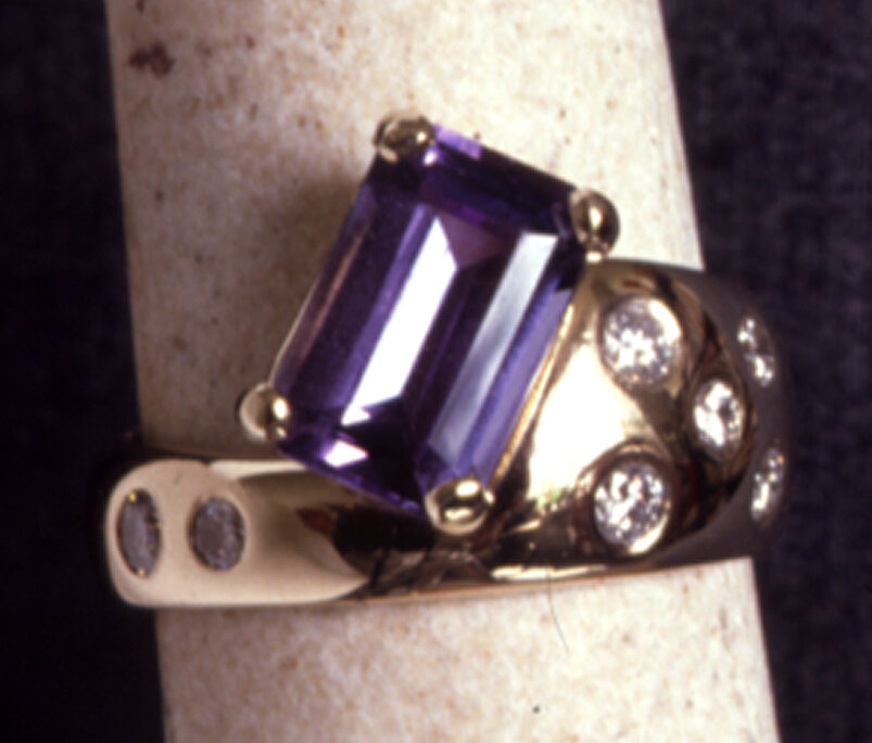  Tanzanite, diamonds and 14k yellow gold 
