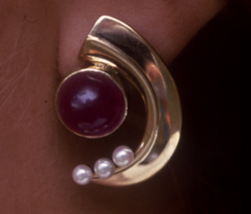  Amethyst, pearls and 14k yellow gold 