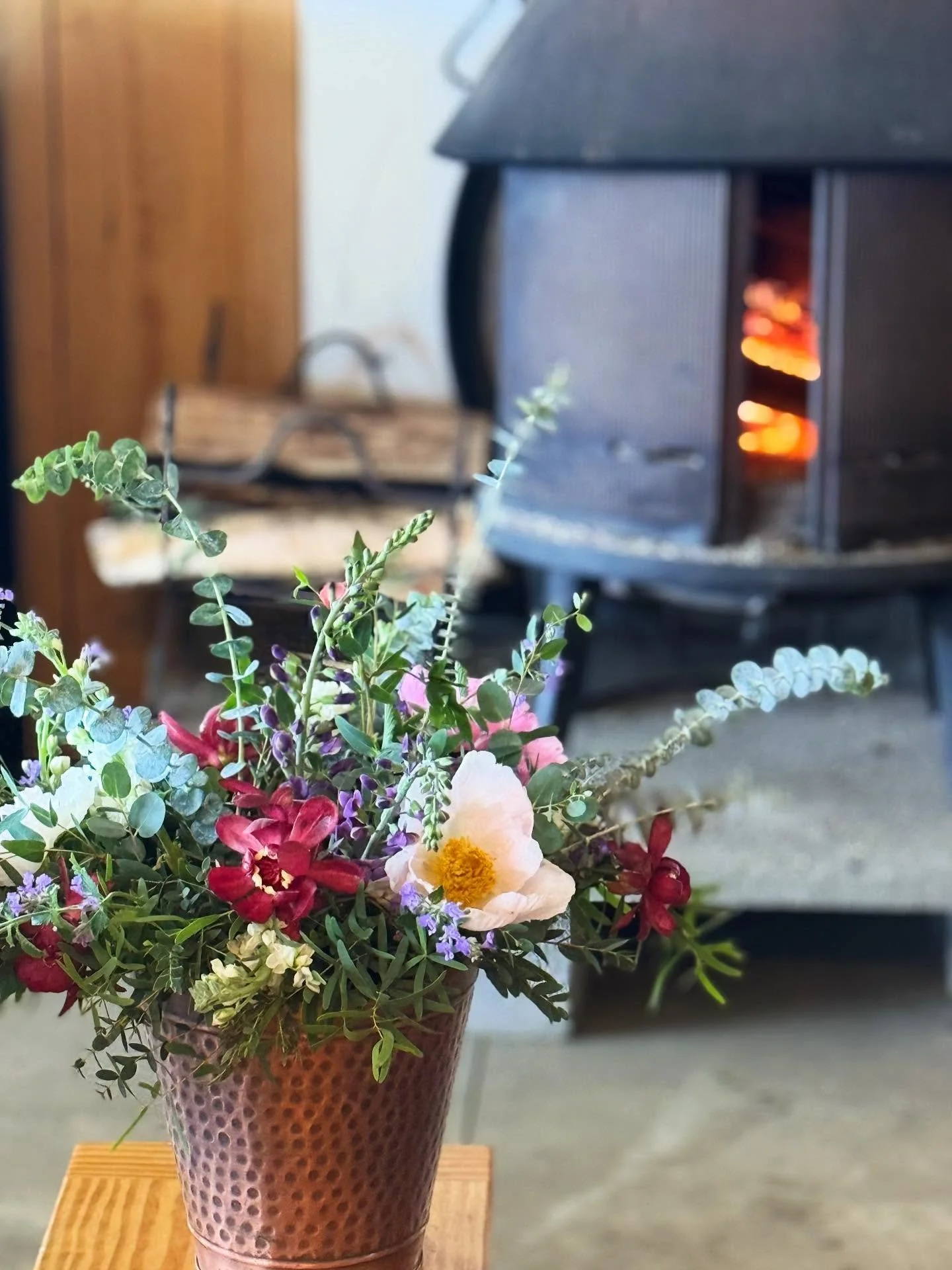 ✨🔥✨

Cozy &hellip; in May &hellip; ✨

@pendruidbrewing 

✨✨✨

#flourishroot #may #cozy #whoknew #supportyourlocal