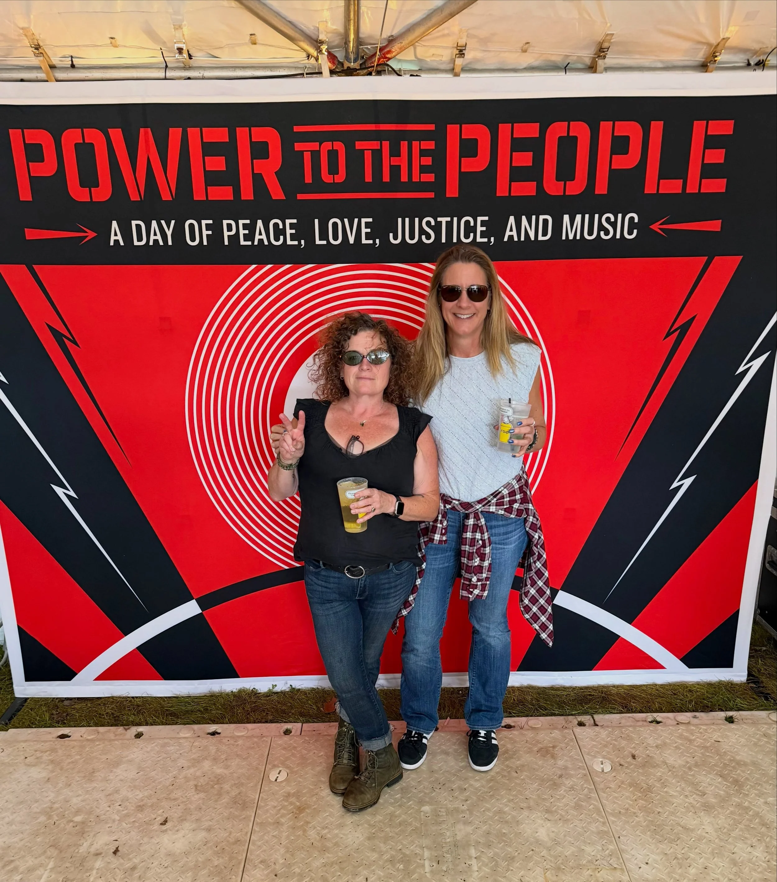 ✨🙌✨

it was&hellip; a very good day&hellip; 

Thank You &hellip; 🙏
@tommorello @powertothepeoplefest 
for the Vision , the Message and the Hope &hellip;

✨✨✨

#powertothepeople #peace #love #justice #music