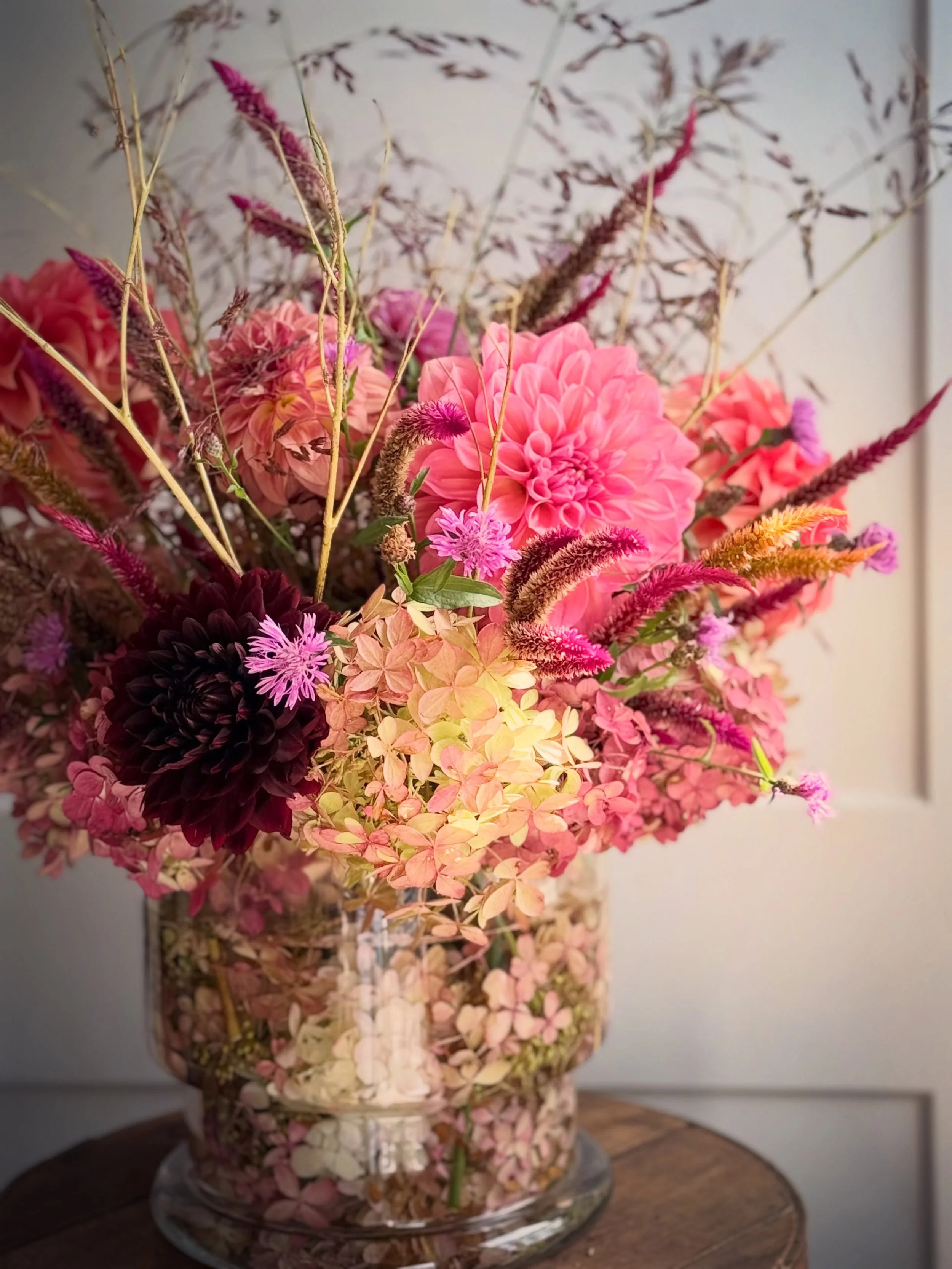 ✨ 🎂 ✨

a whole lotta birthday love this weekend &hellip;

for all those Libras out there &hellip;

autumn flowering full on &hellip;

✨✨✨

#flourishroot #localgrown #autumn #happybirthday #libraseason