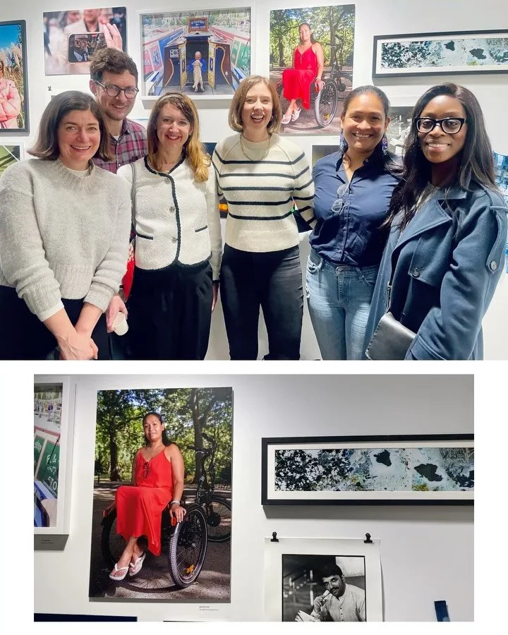 Still buzzing from the opening of @photofusionuk Members Salon/25 last night ✨

So special to see work from my @theeverydaycyclistproject up on the wall and even more so that @villagelifesolidarity (feat in the portrait) could be there with me too 🥰