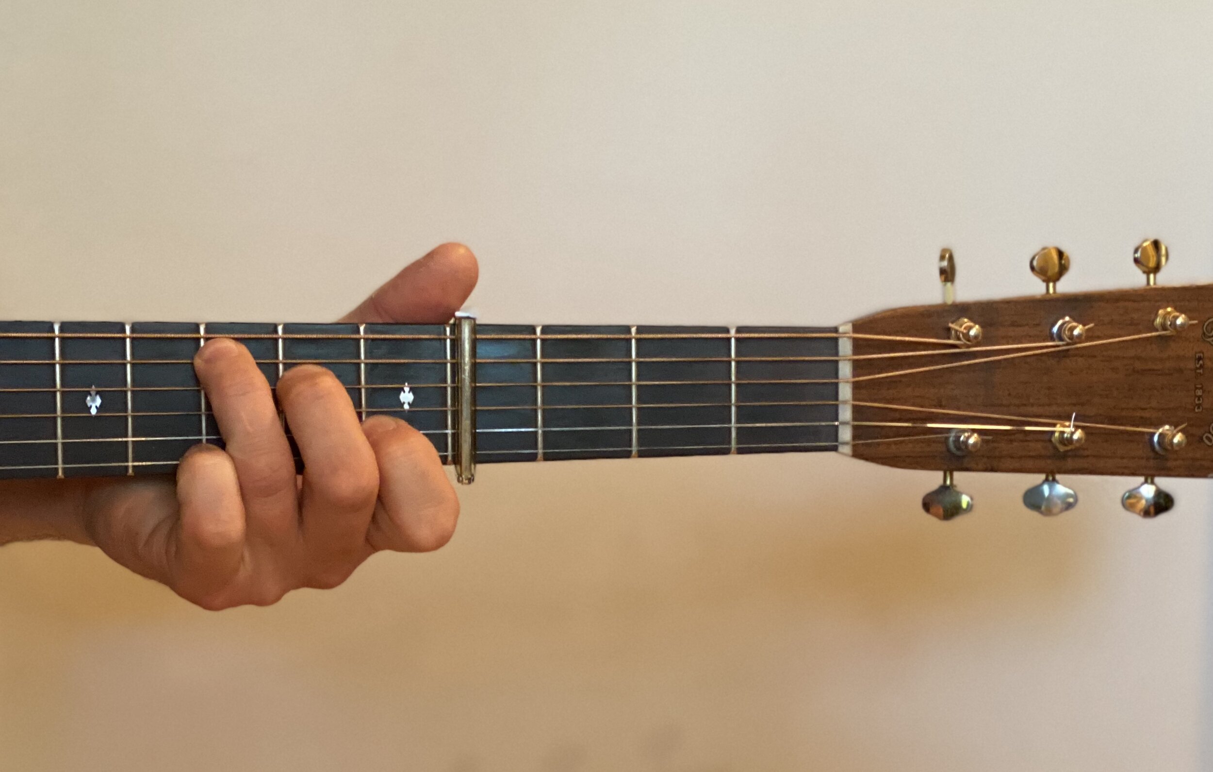 Chord Shapes and Capos: How To Decode a Guitarist's Hands — Jam With Lauren