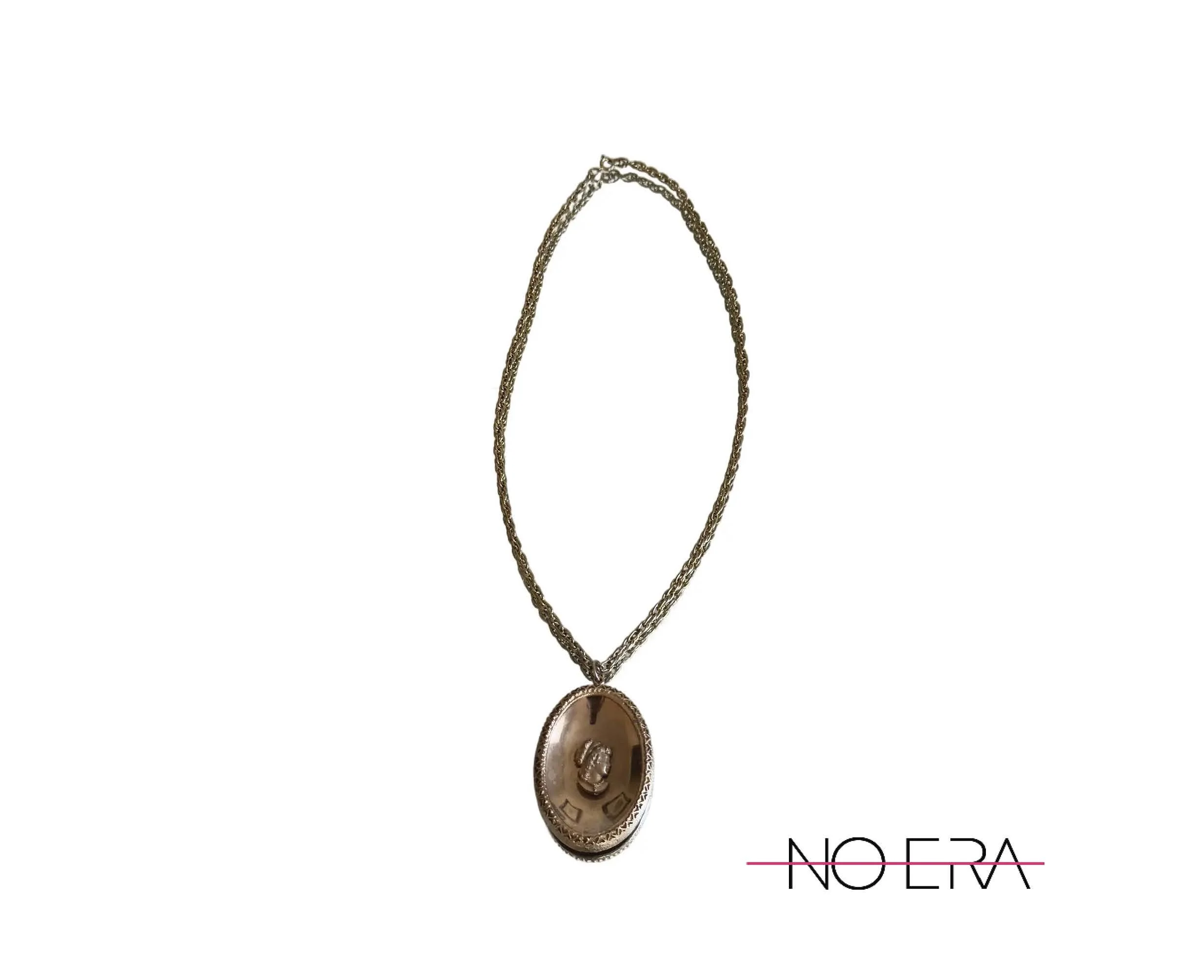 1970s Victoiran/Edwardian Oval Raised Cameo Necklace