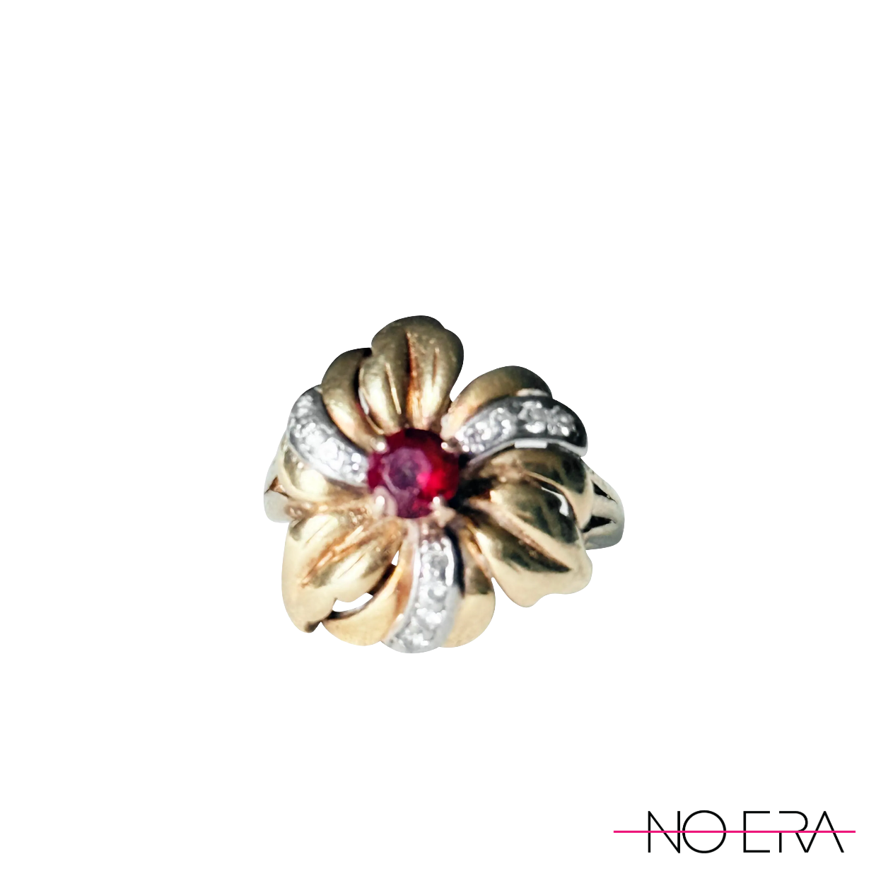 Vintage Mid-Century 18k Yellow Gold Garnet and Diamond Flower Cluster Ring