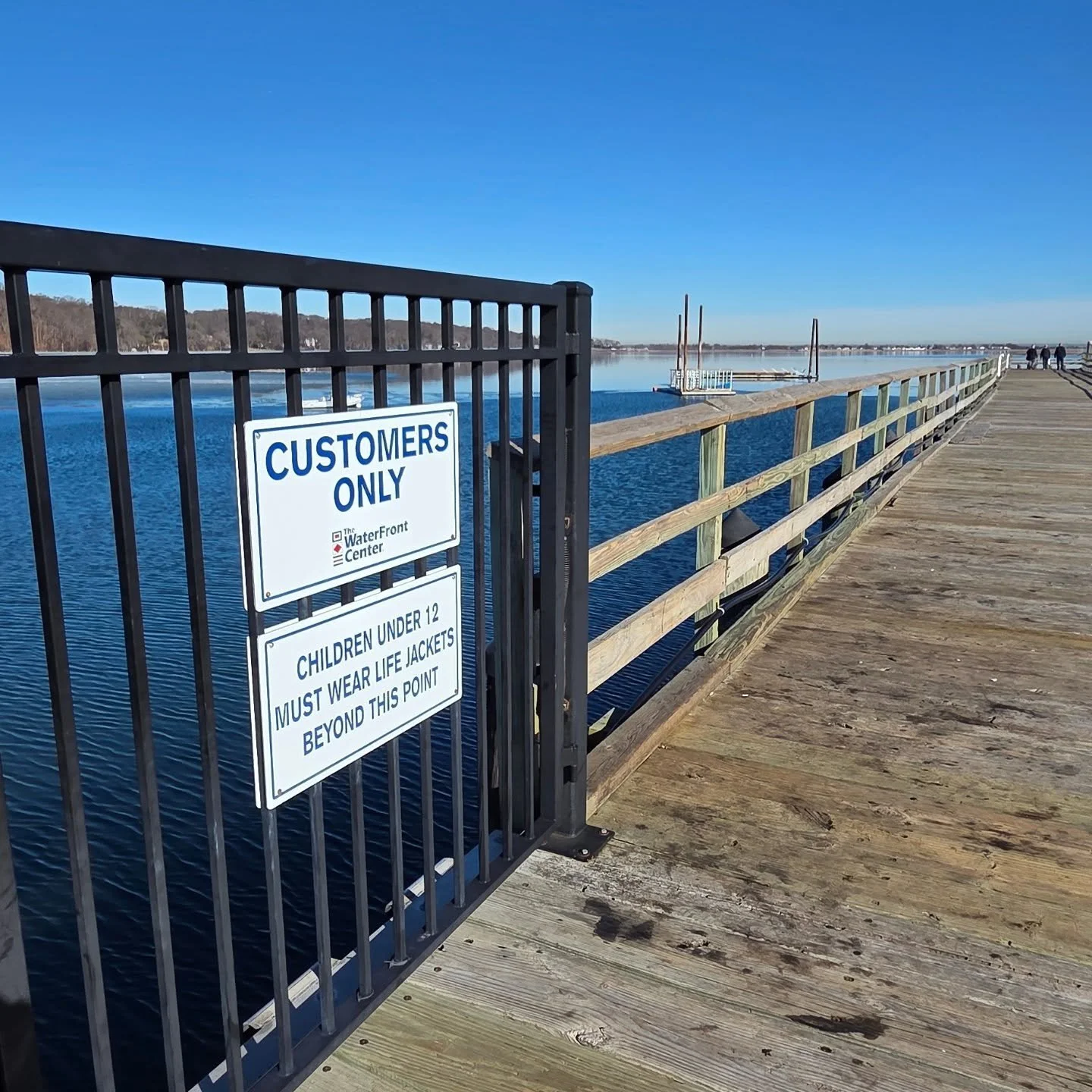 Dock Update ❄️⚓

For those wondering about our dock infrastructure after this winter&rsquo;s exceptional cold and harbor icing &mdash; we&rsquo;re happy to report everything at The WaterFront Center is in great shape.

Our floating docks are secured 