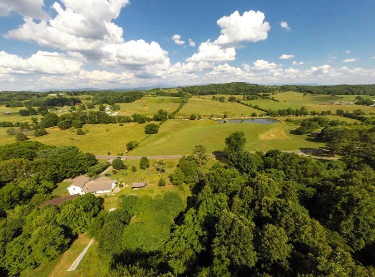 🌳🥳 U N D E R  C O N T R A C T 🥳🌳 The view from this land is AMAZING!!! 🤩
.
.
.
.
.
.
#realestate #realtor #eastbrainerd #apison #ooltewah #collegedale #openhouse #househunting #chattanooga #grantellishomes #grantellis #tennessee #georgia #house 