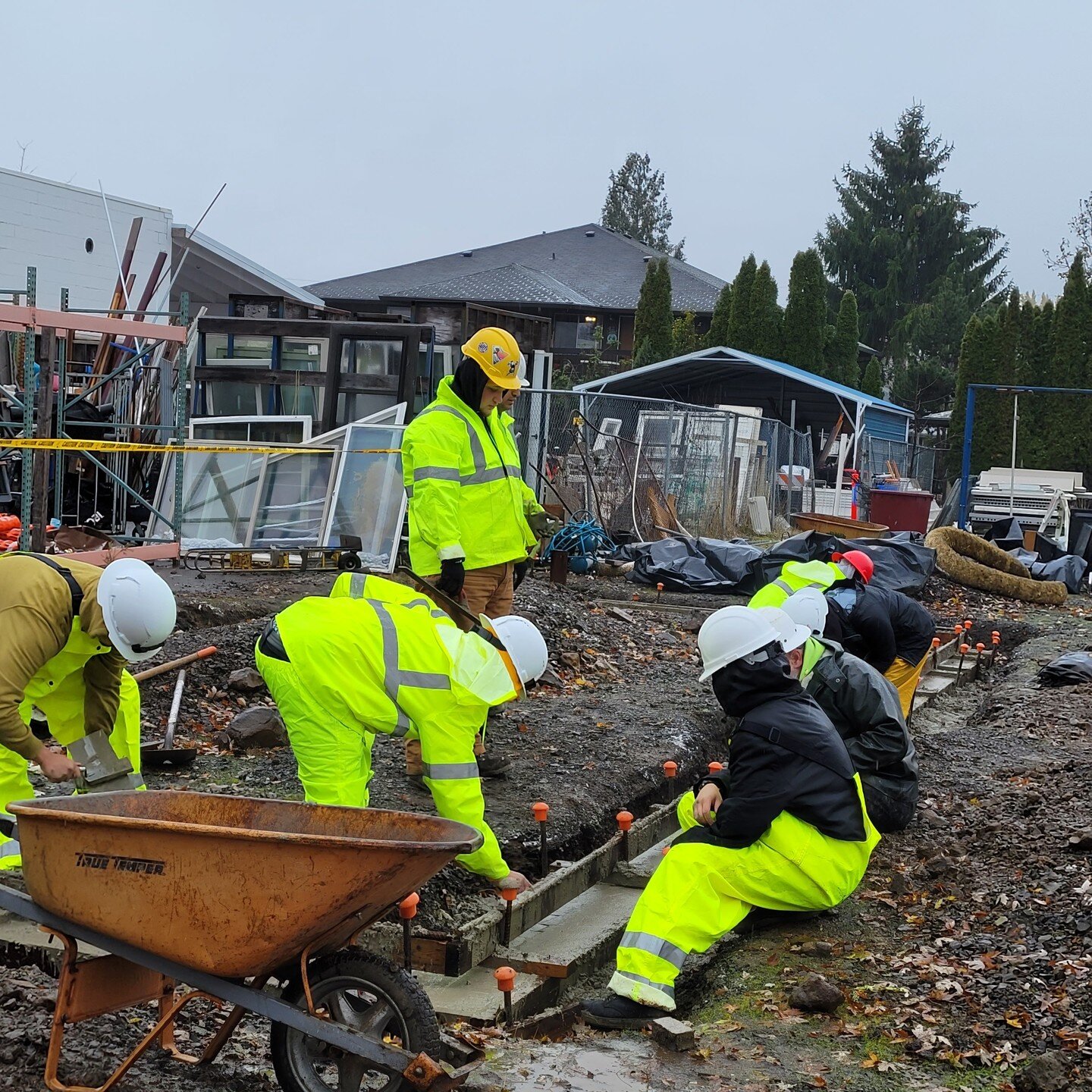 Rain this week didn't stop a new crew from @PYBPDX (Portland YouthBuilders) from continuing progress on the construction of a new shed for our Habitat for Humanity Restore in Forest Grove, Oregon. This is made possible by a grant from Oregon DEQ!
