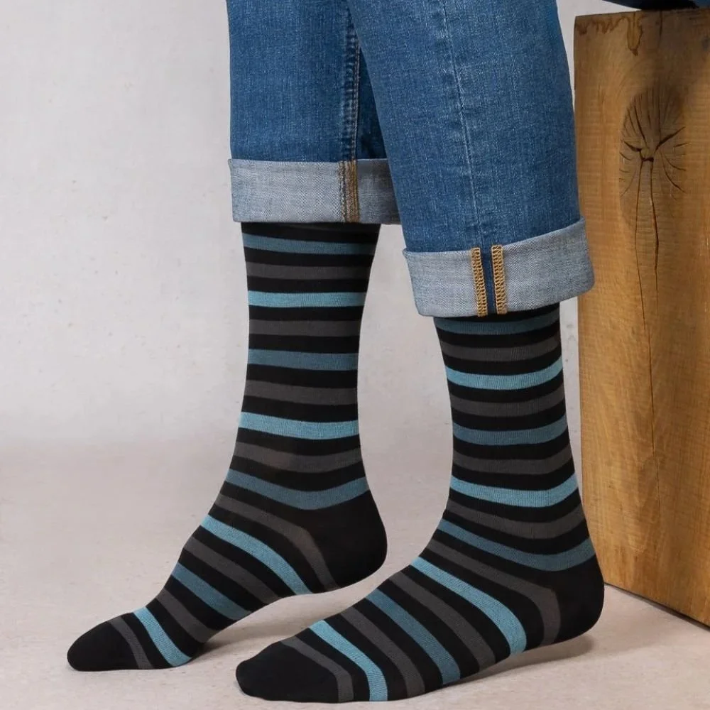 BF7122-Cotton-Striped-Crew-Marron-Noir-Bleu-Model.jpg