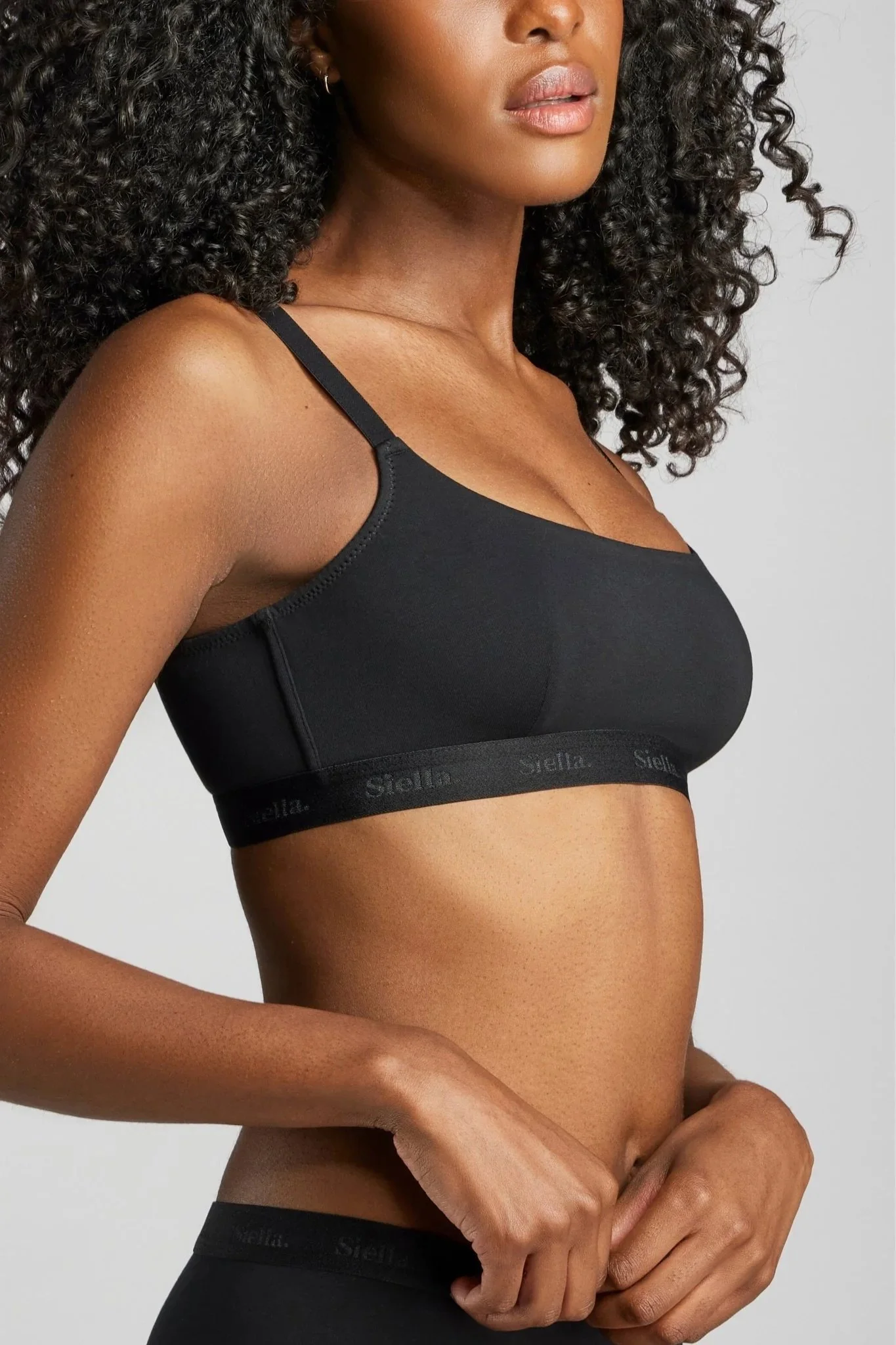 Siella-organic-cotton-scoop-neck-bra-black.jpeg