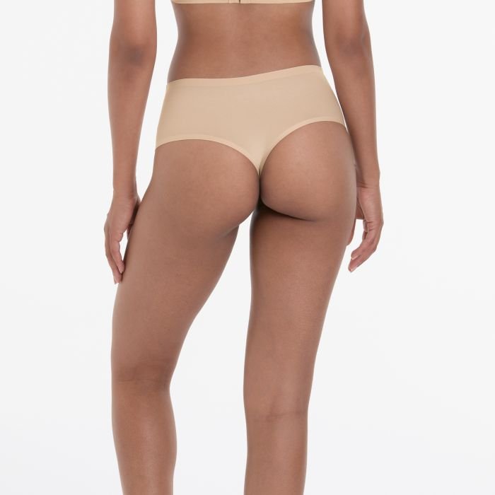 Anita-HW-Thong-desert-back.jpeg