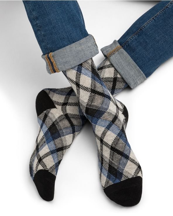 BF-wool-cashmere-tartan-black-blue.jpeg