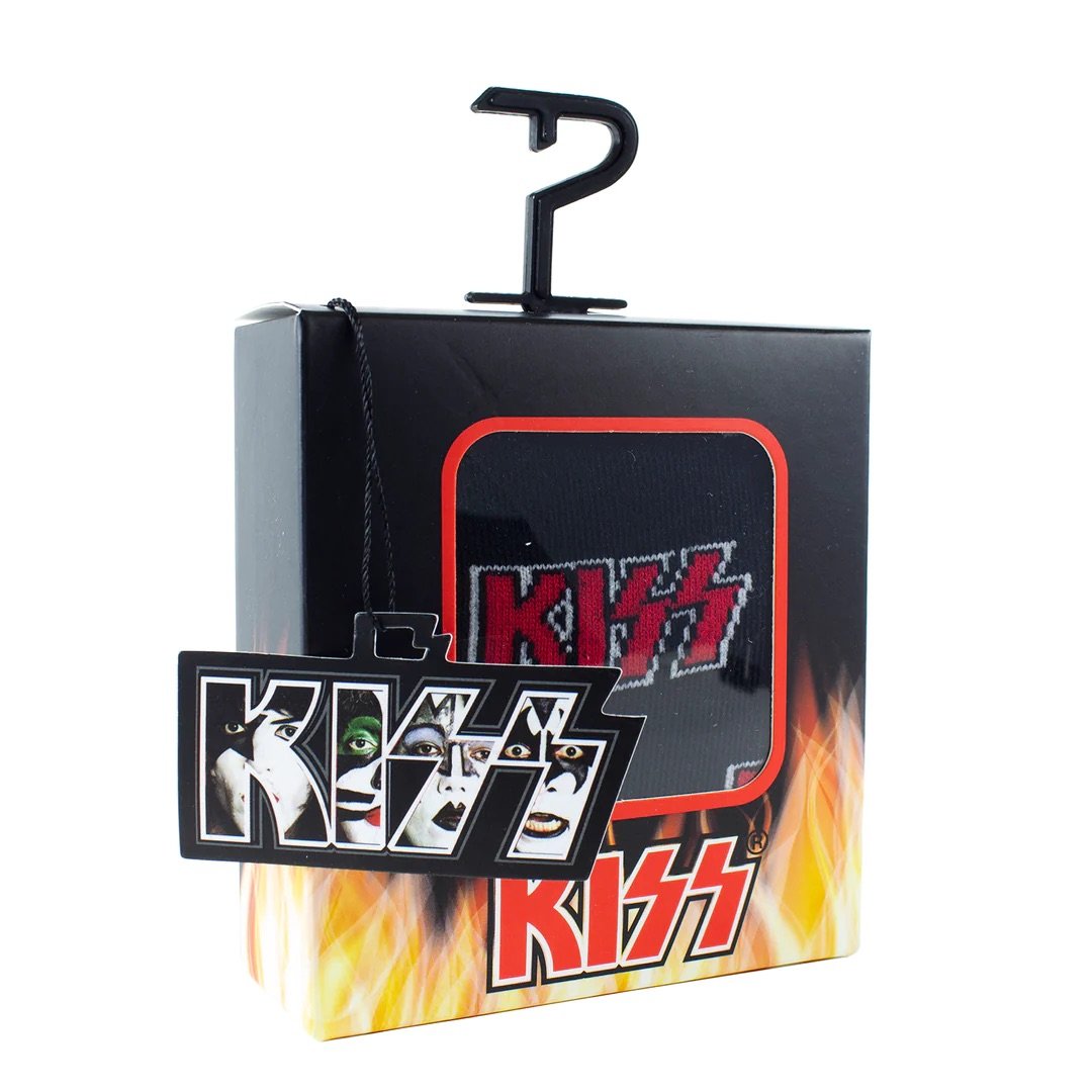 Perri-Kiss-gift.jpeg