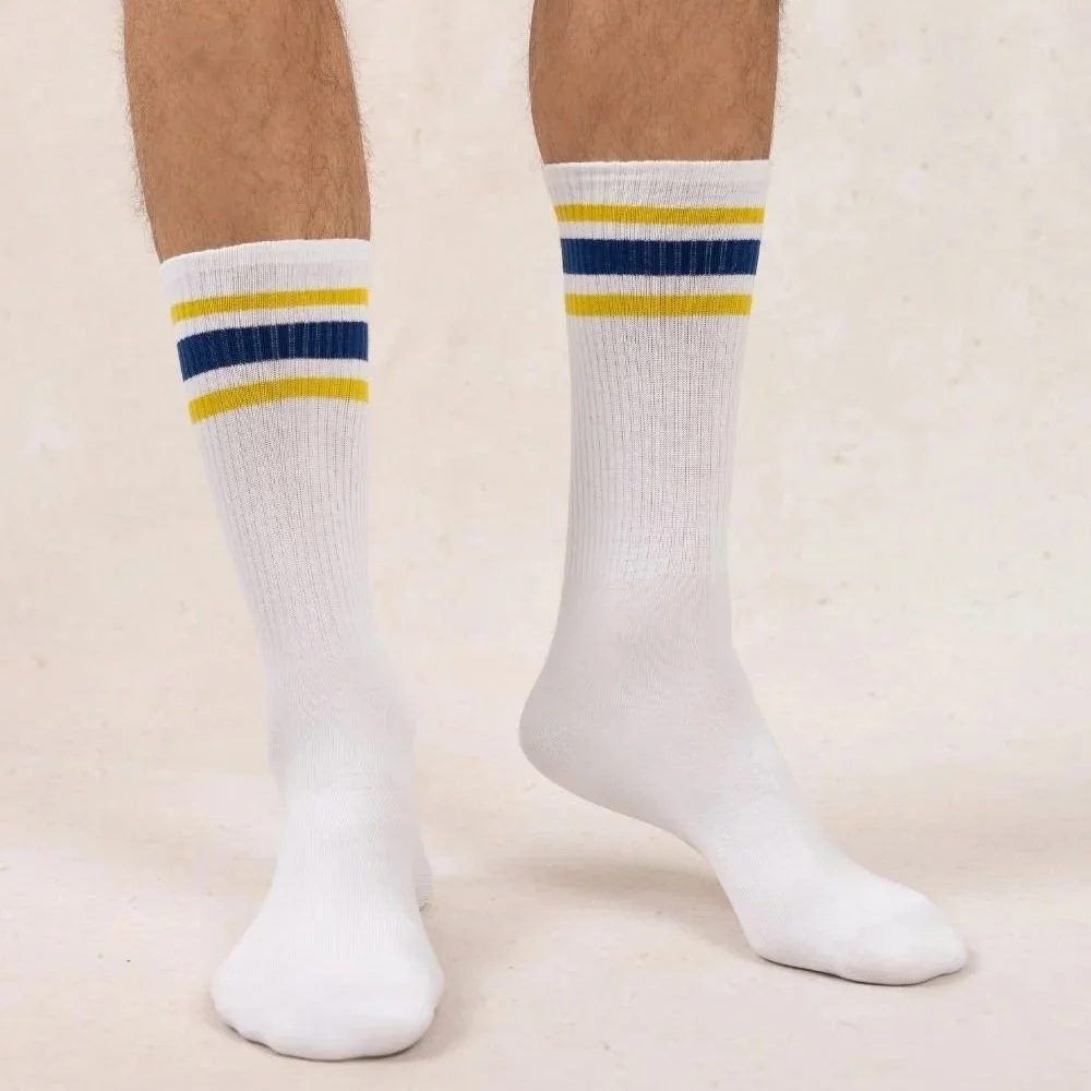 BF-7074-Athletic-Stripe-blanc-jaune-model.jpg
