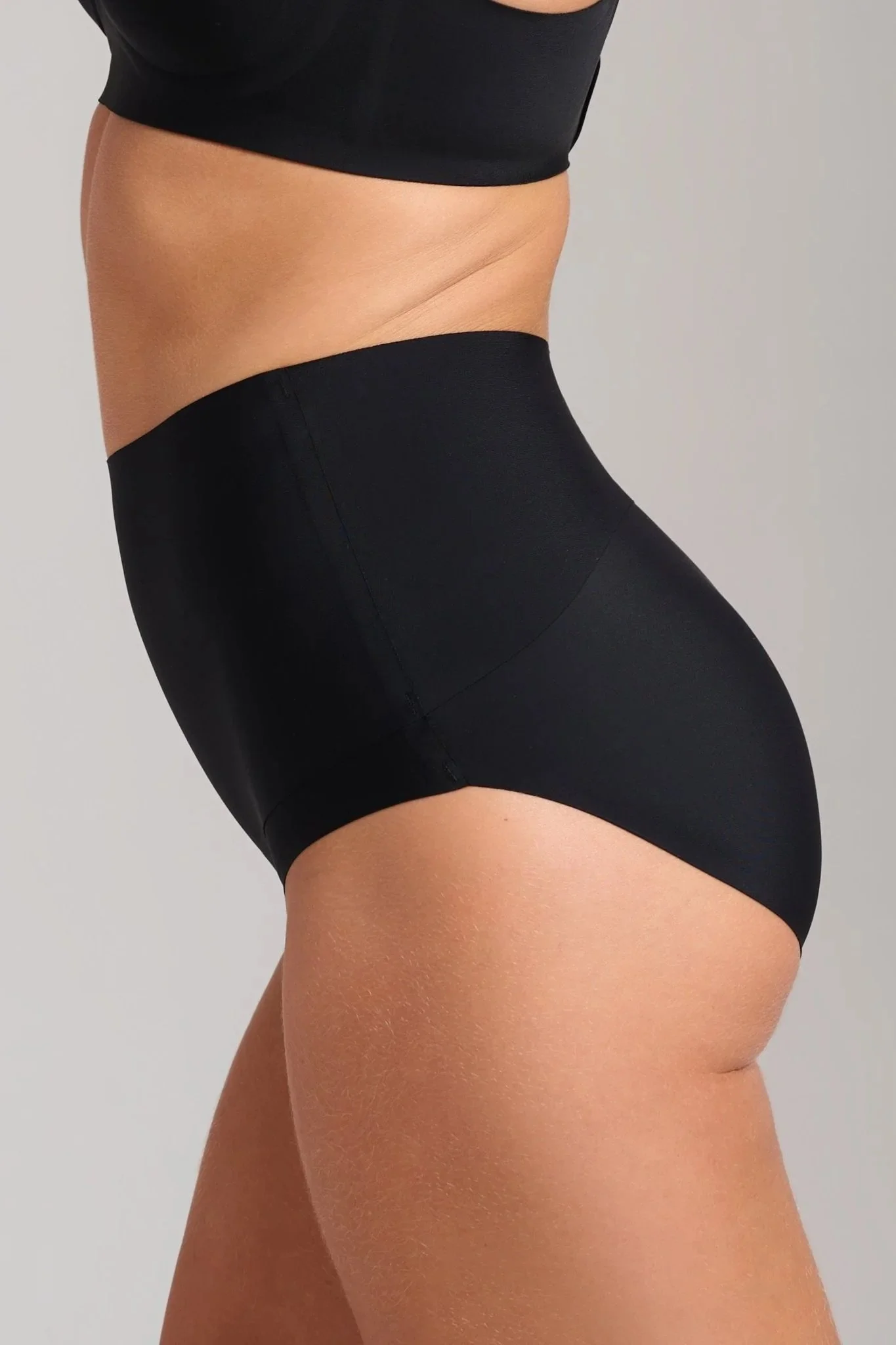 Siella-invisible-high-waist-shaping-brief-black-side.jpeg