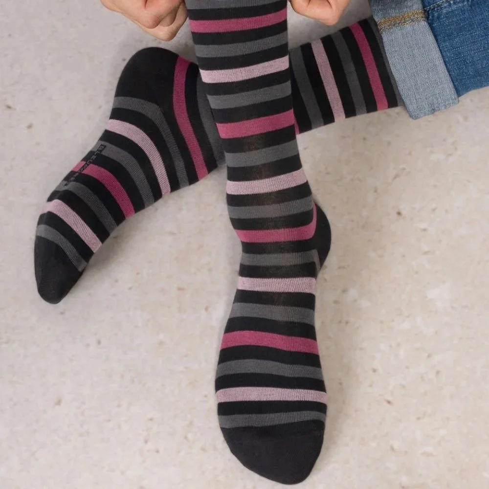 BF7122-Cotton-Striped-Crew-Marron-Noir-Rose-Model.jpg