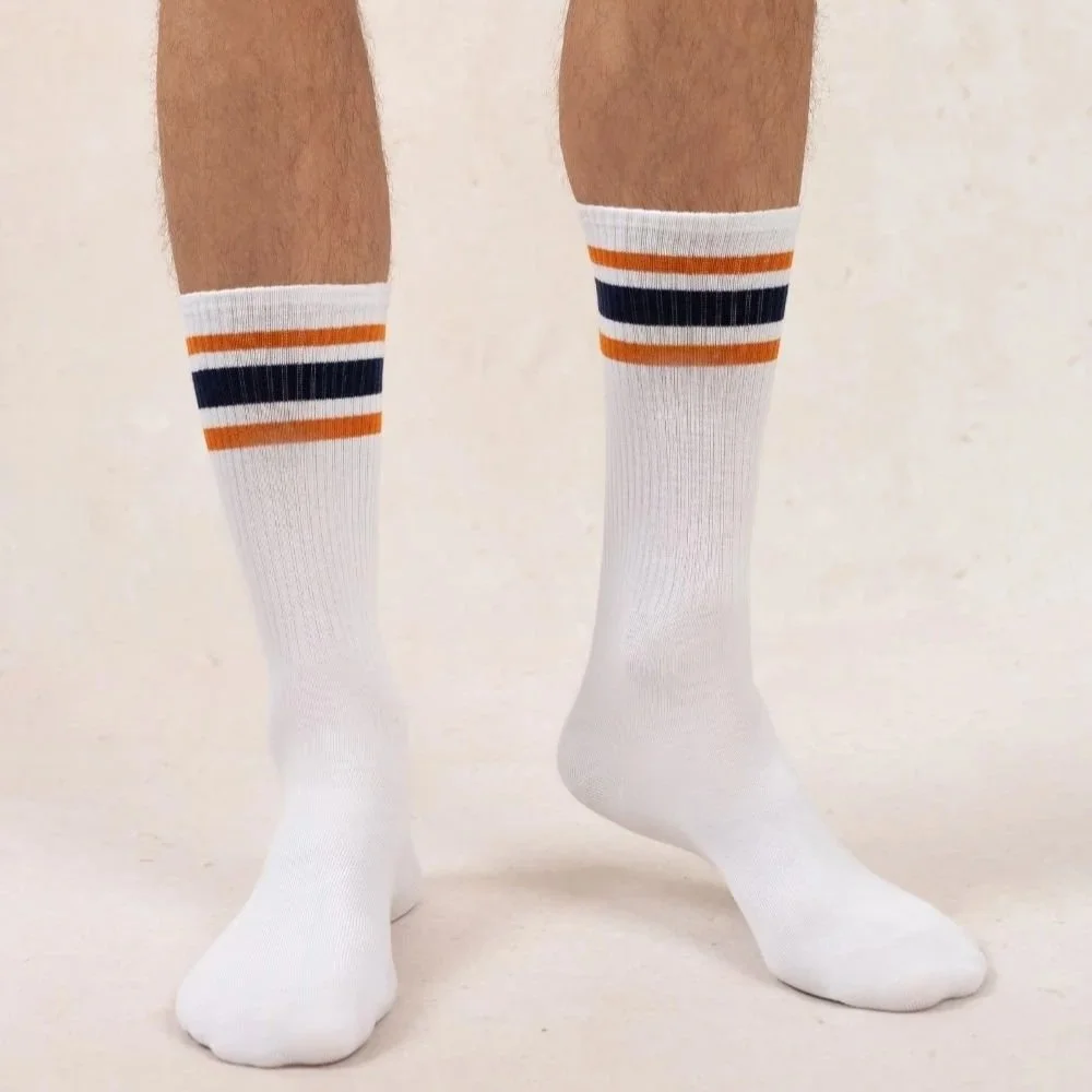 BF-7074-Athletic-Stripe-blanc-orange-model.jpg