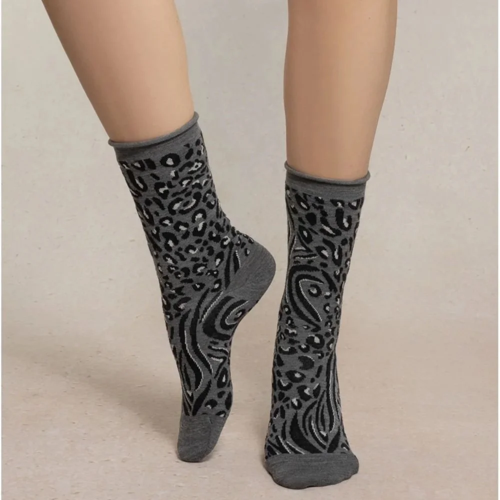 BF6562-animal-print-roll-top-gris-model.jpg