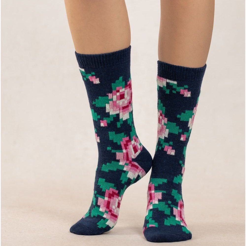 BF-6490-cashmere-pixel-flower-pattern-navy.jpg