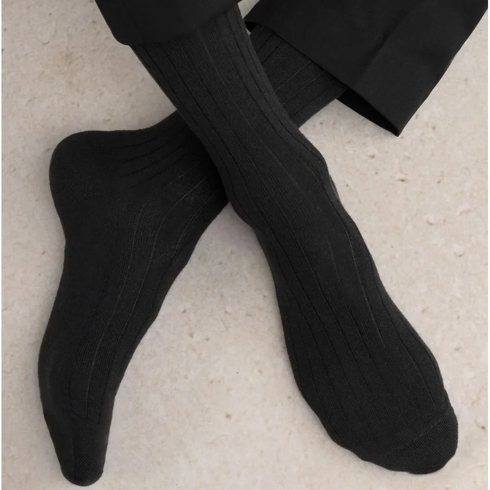 BF2156-Merino-Wool-Ribbed-Noir-Model.jpg