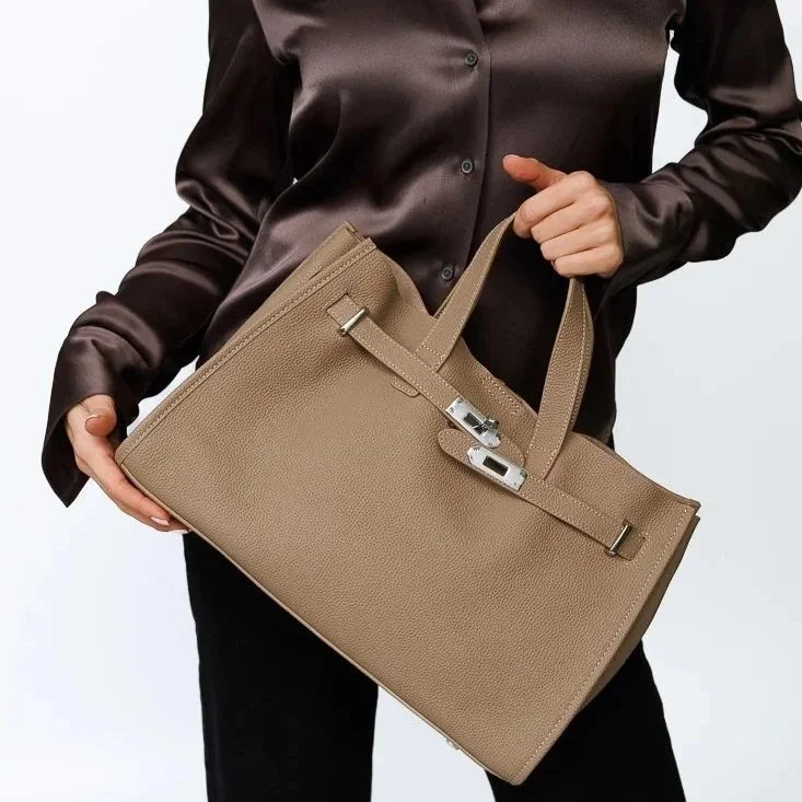 Limlim-Urban-Chic-Tote-Beige.jpg