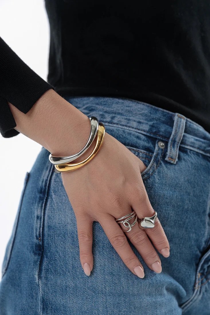 Limlim-Curvy-Cuff-Bangle-Silver-Gold.jpeg